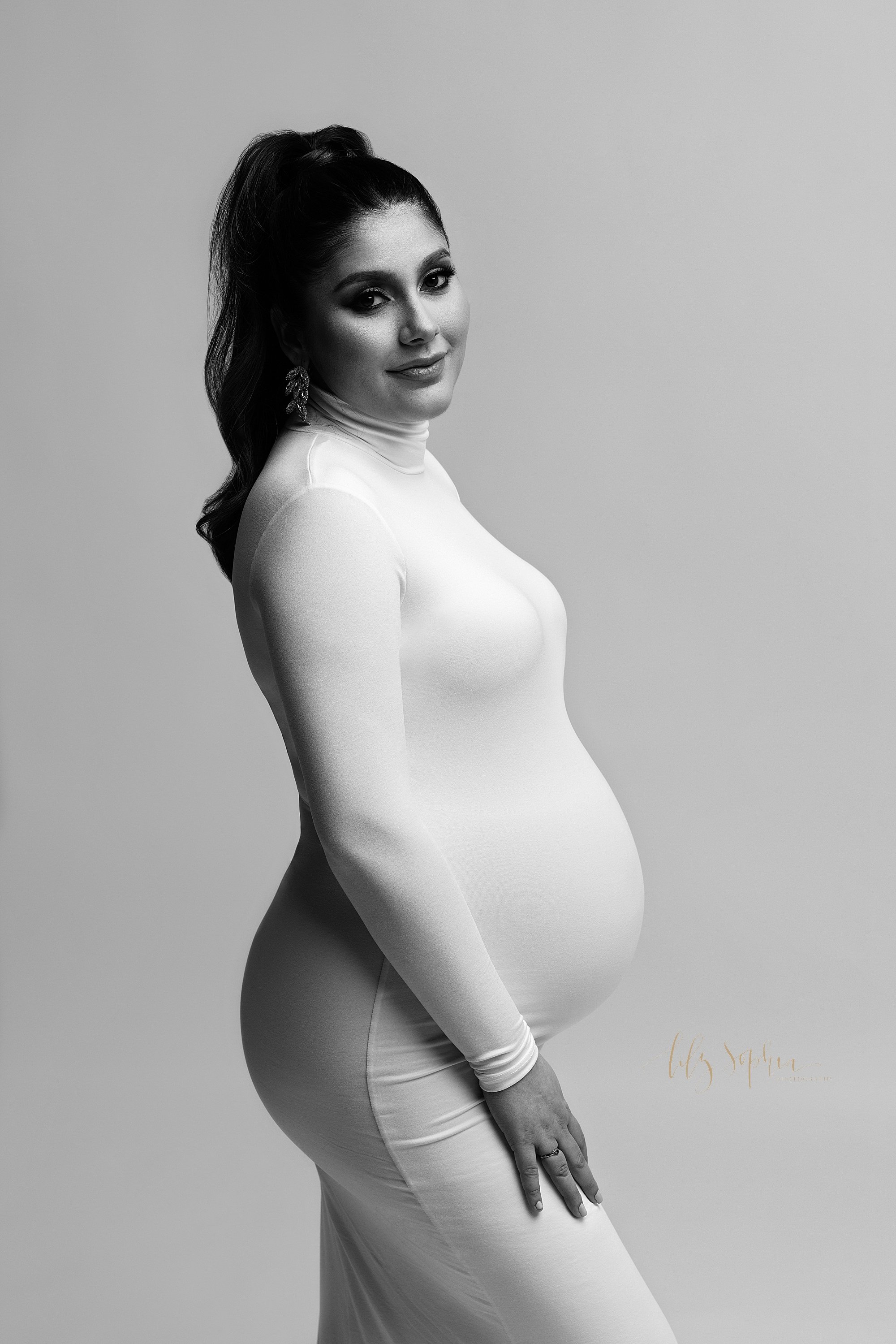 intown-atlanta-decatur-buckhead-studio-maternity-pregnancy-photos-latina-illume_3106.jpg