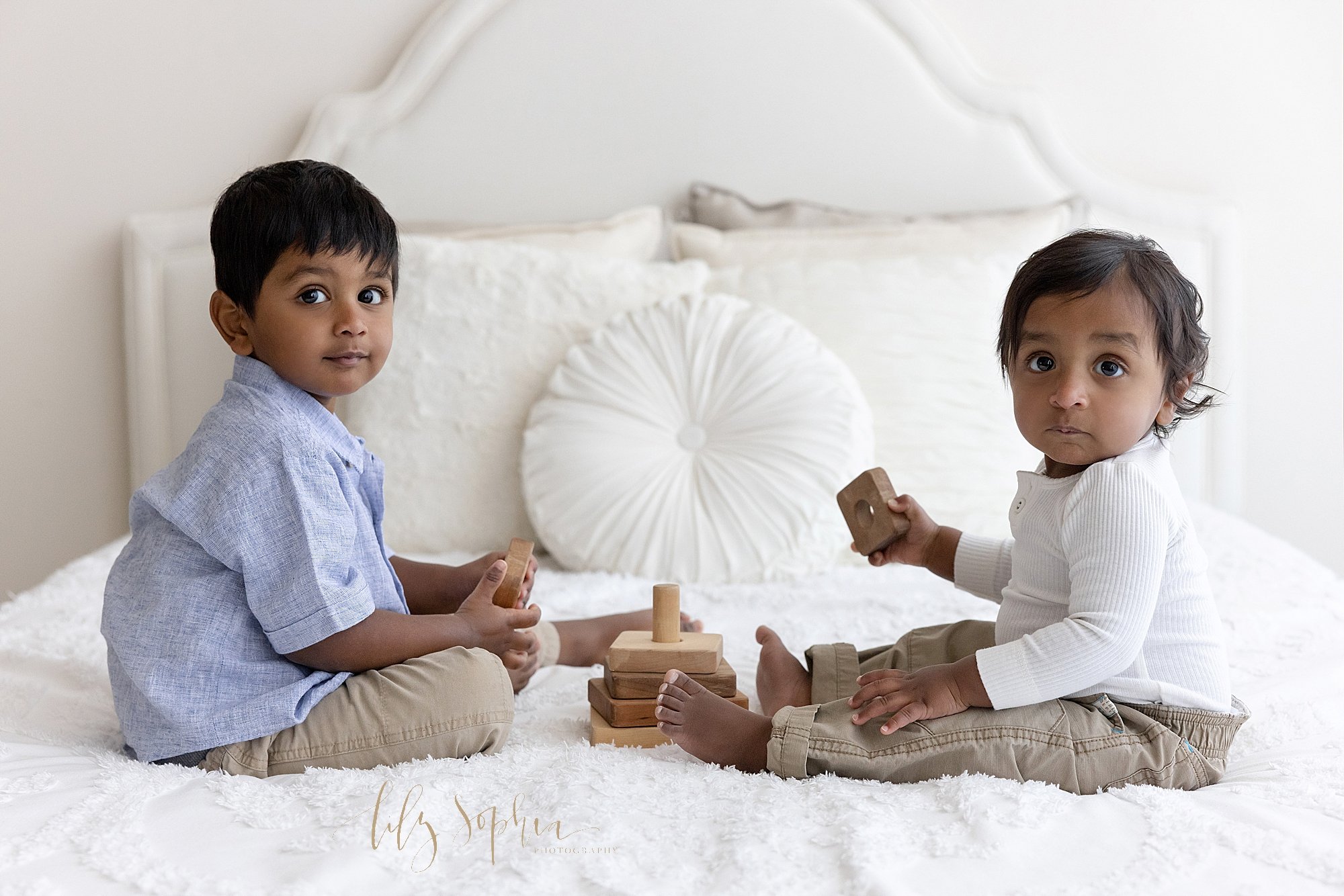 intown-atlanta-decatur-buckhead-studio-indian-baby-boy-first-birthday-pictures-family-photoshoot_3164.jpg