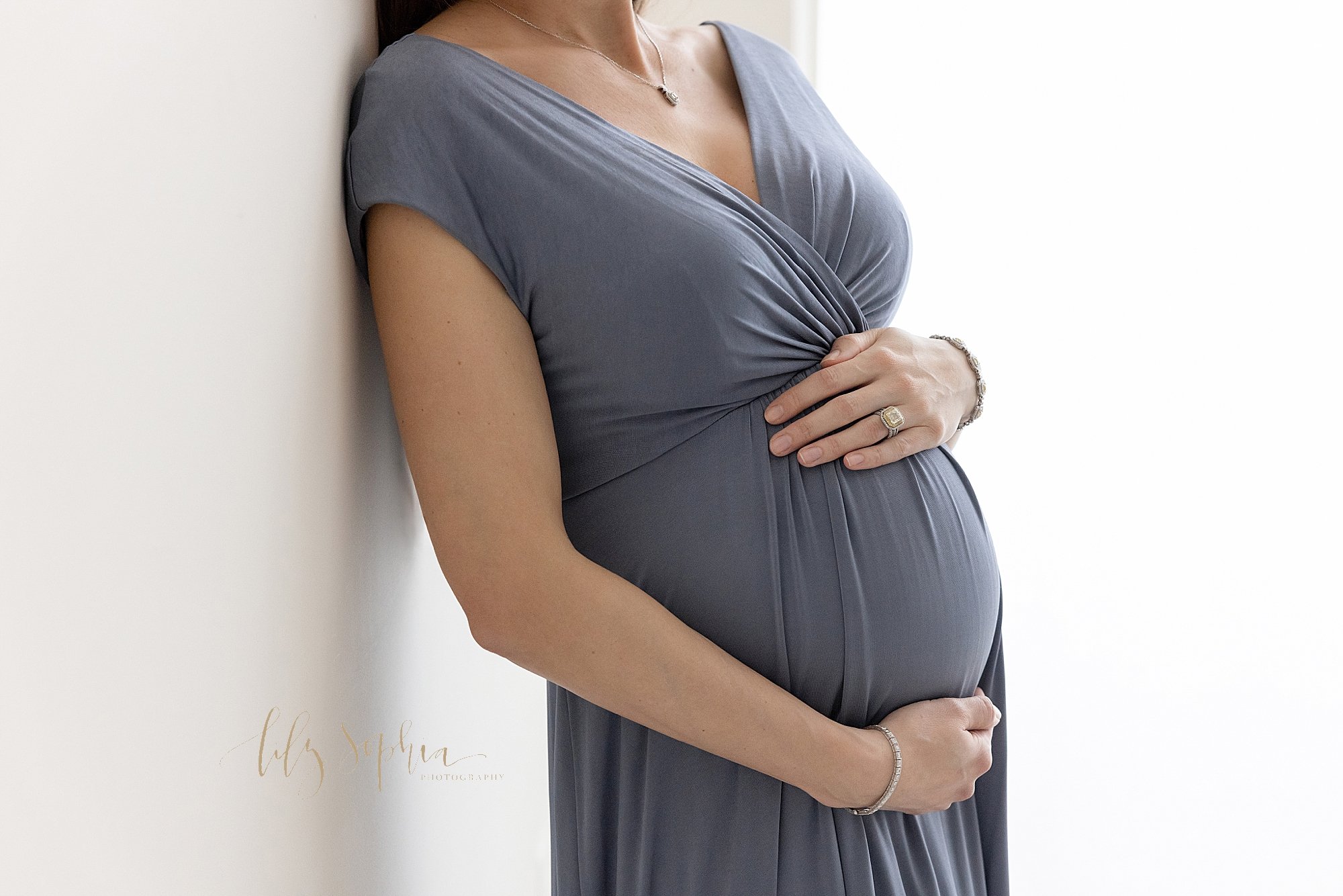 intown-atlanta-decatur-buckhead-studio-pregnancy-photoshoot-couple-maternity-photos_3177.jpg