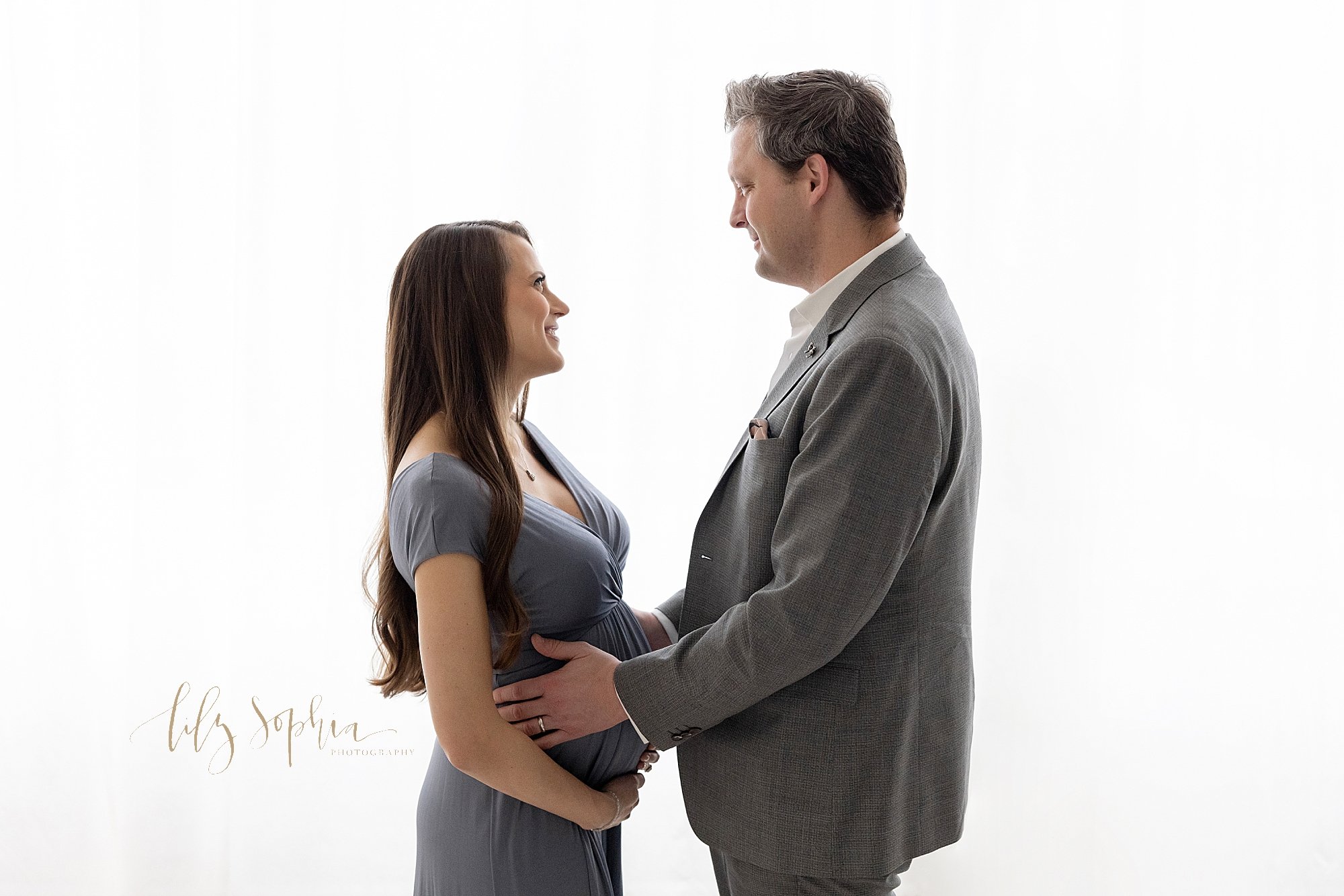 intown-atlanta-decatur-buckhead-studio-pregnancy-photoshoot-couple-maternity-photos_3182.jpg