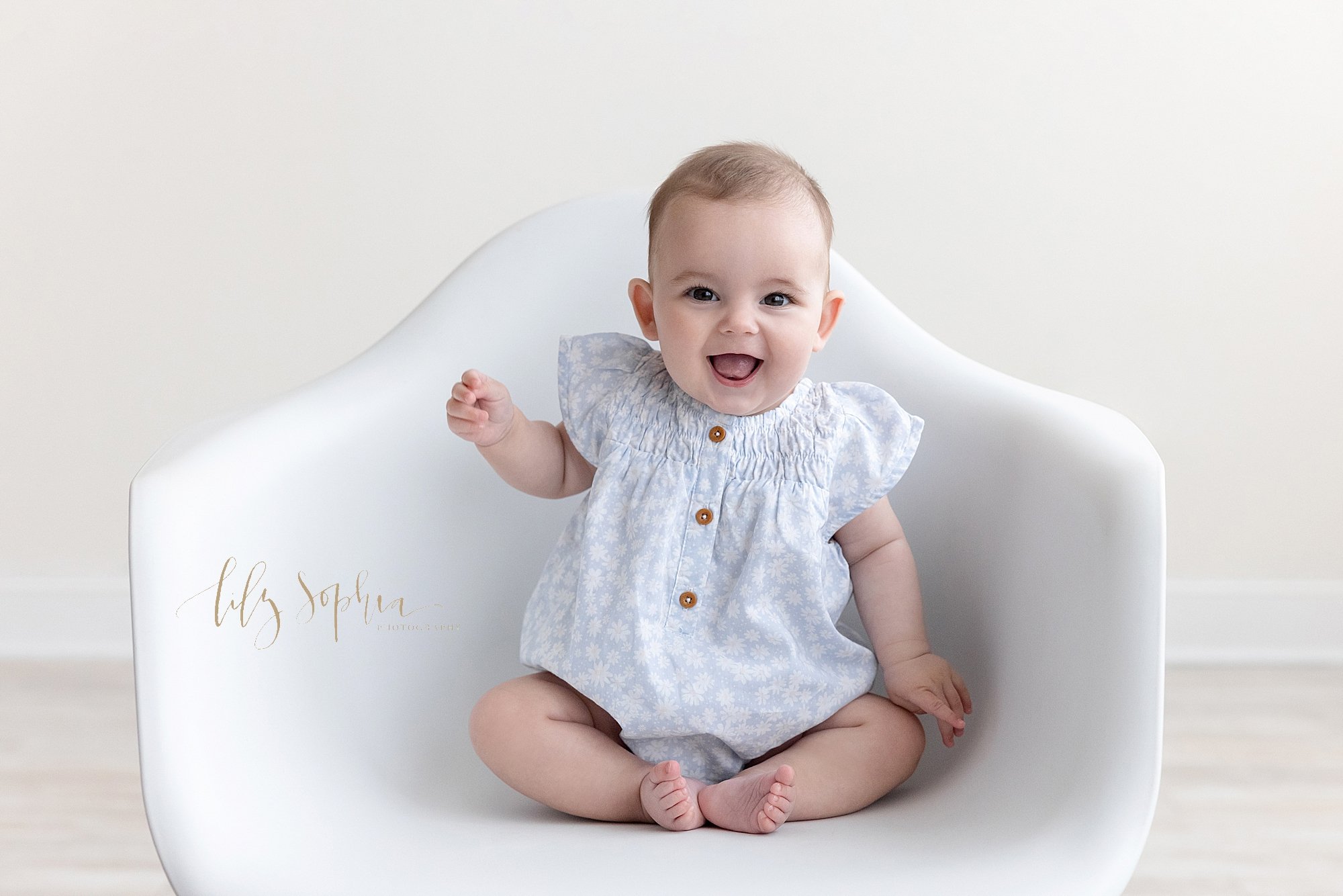 intown-atlanta-decatur-buckhead-studio-sitting-milestone-baby-girl-family-photoshoot_3277.jpg