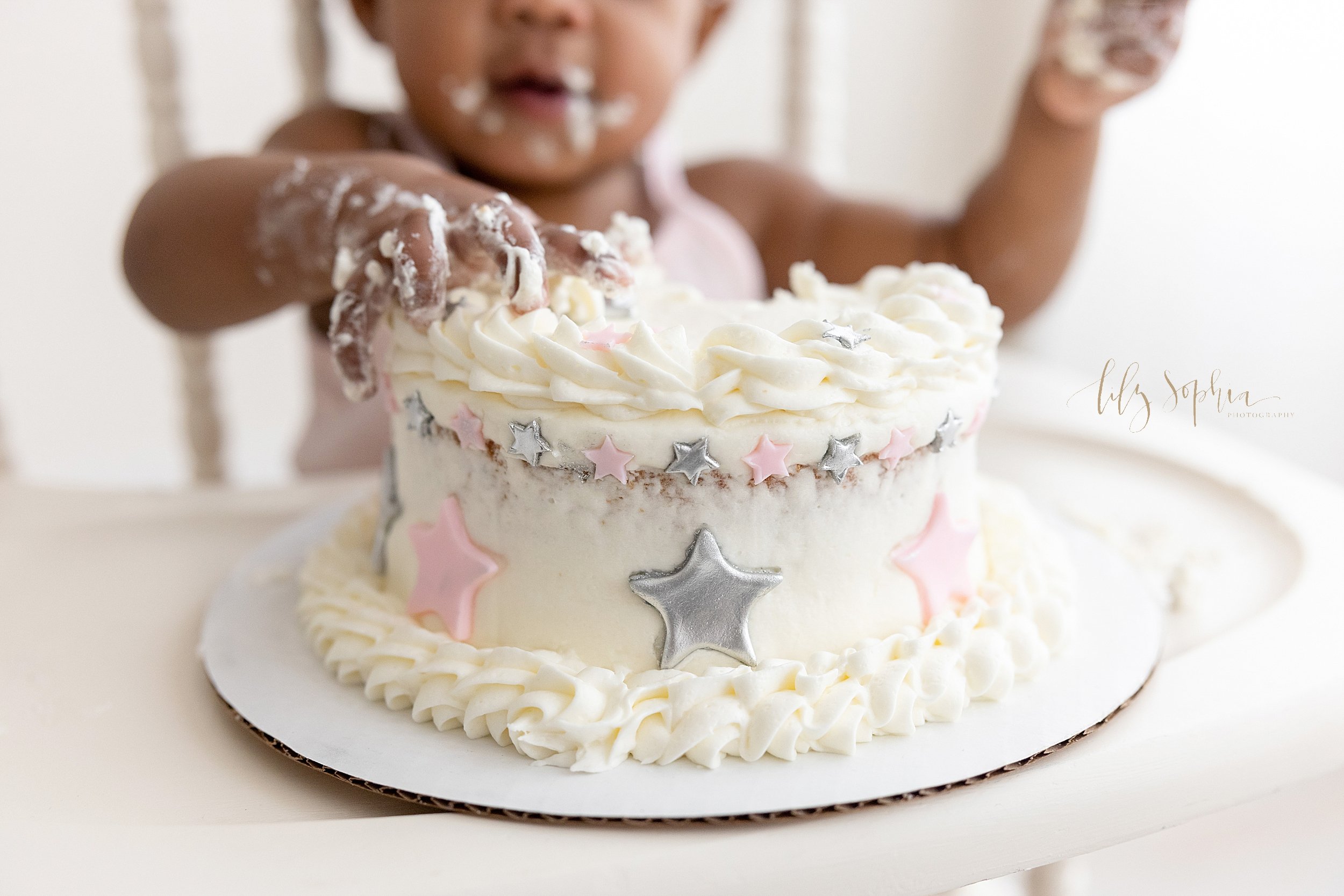 intown-atlanta-grant-park-decatur-kirkwood-east-lake-family-studio-photos-baby-girl-first-birthday-cake-smash-pictures_2895.jpg