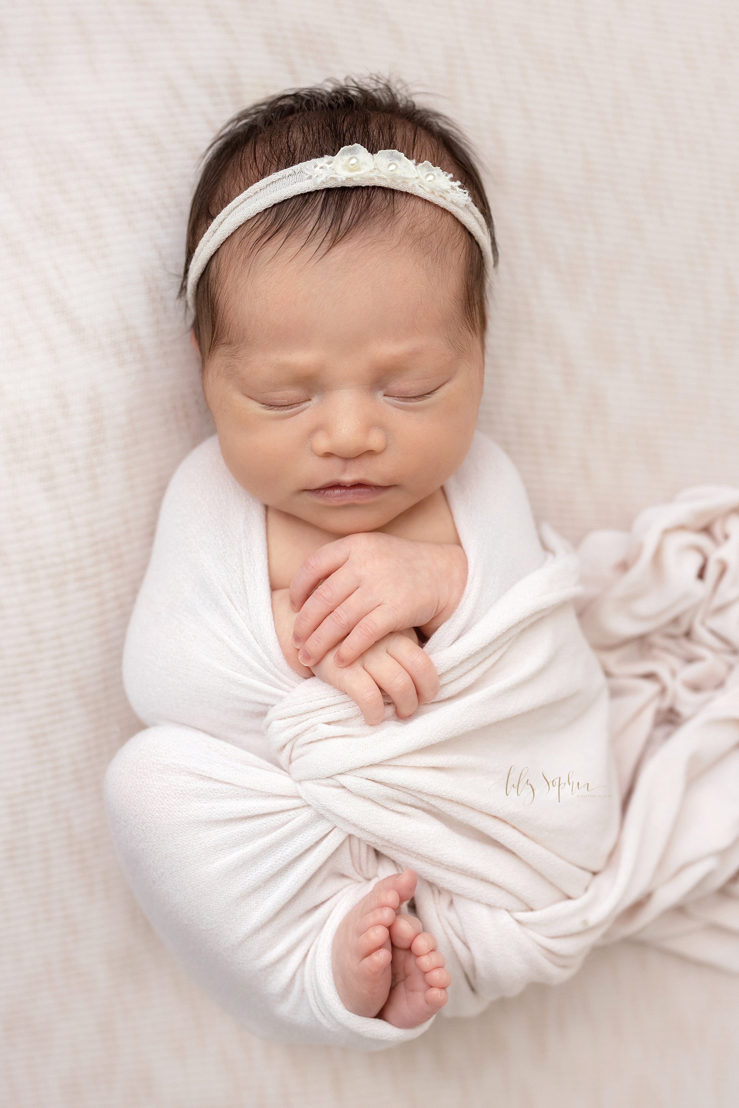 intown-atlanta-grant-park-decatur-oakhurst-sandy-springs-filipino-family-newborn-baby-girl-studio-pictures_2492.jpg