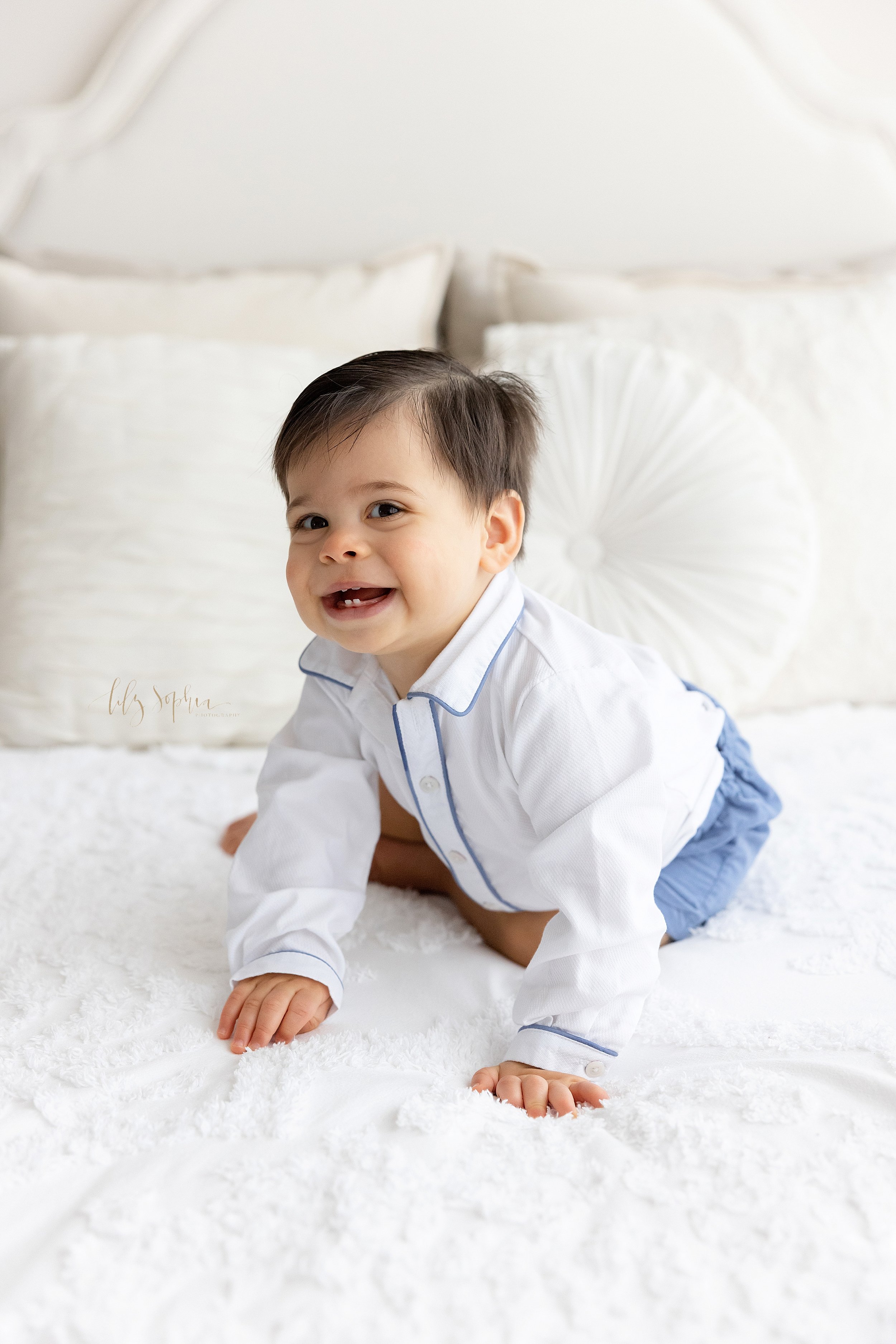 intown-atlanta-grant-park-decatur-oakhurst-chamblee-family-baby-boy-first-birthday-cake-smash-photoshoot_2530.jpg