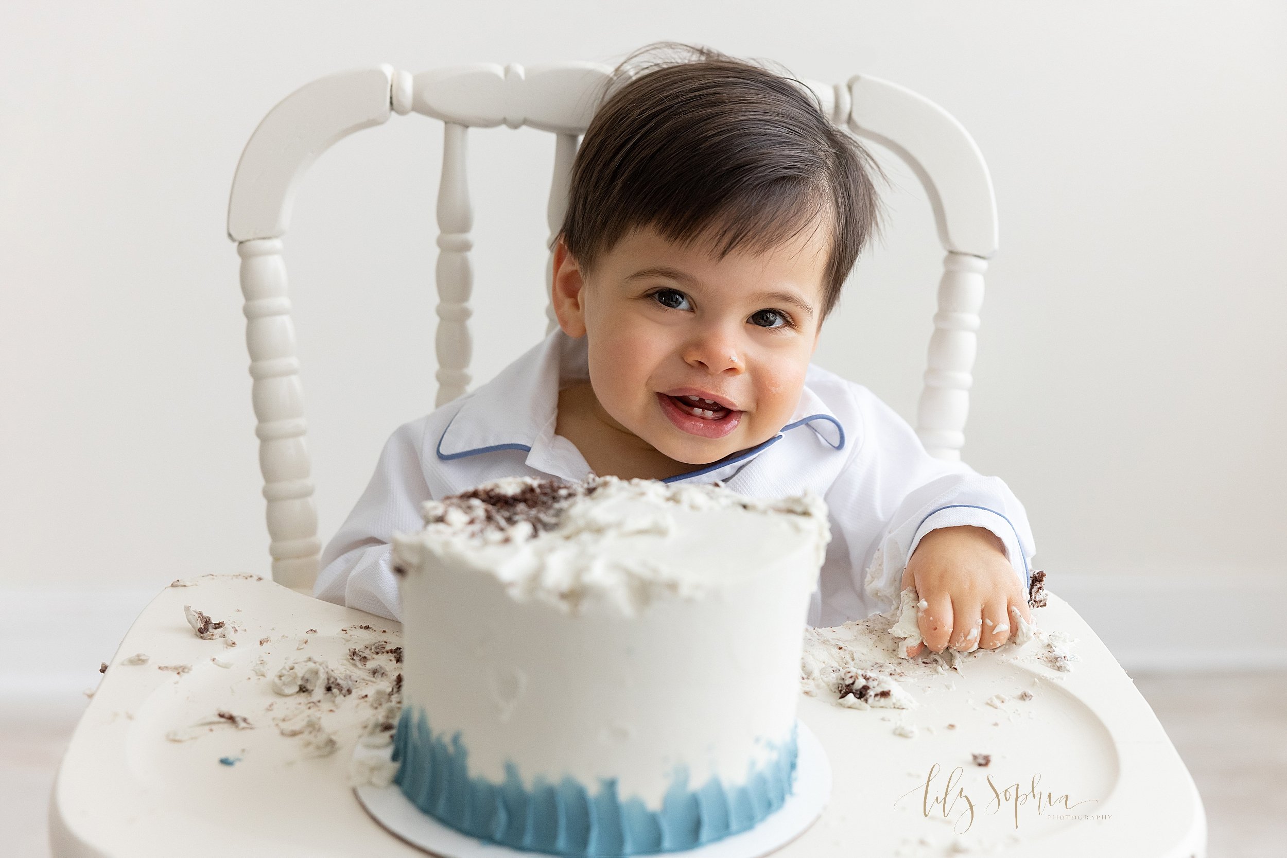 intown-atlanta-grant-park-decatur-oakhurst-chamblee-family-baby-boy-first-birthday-cake-smash-photoshoot_2577.jpg