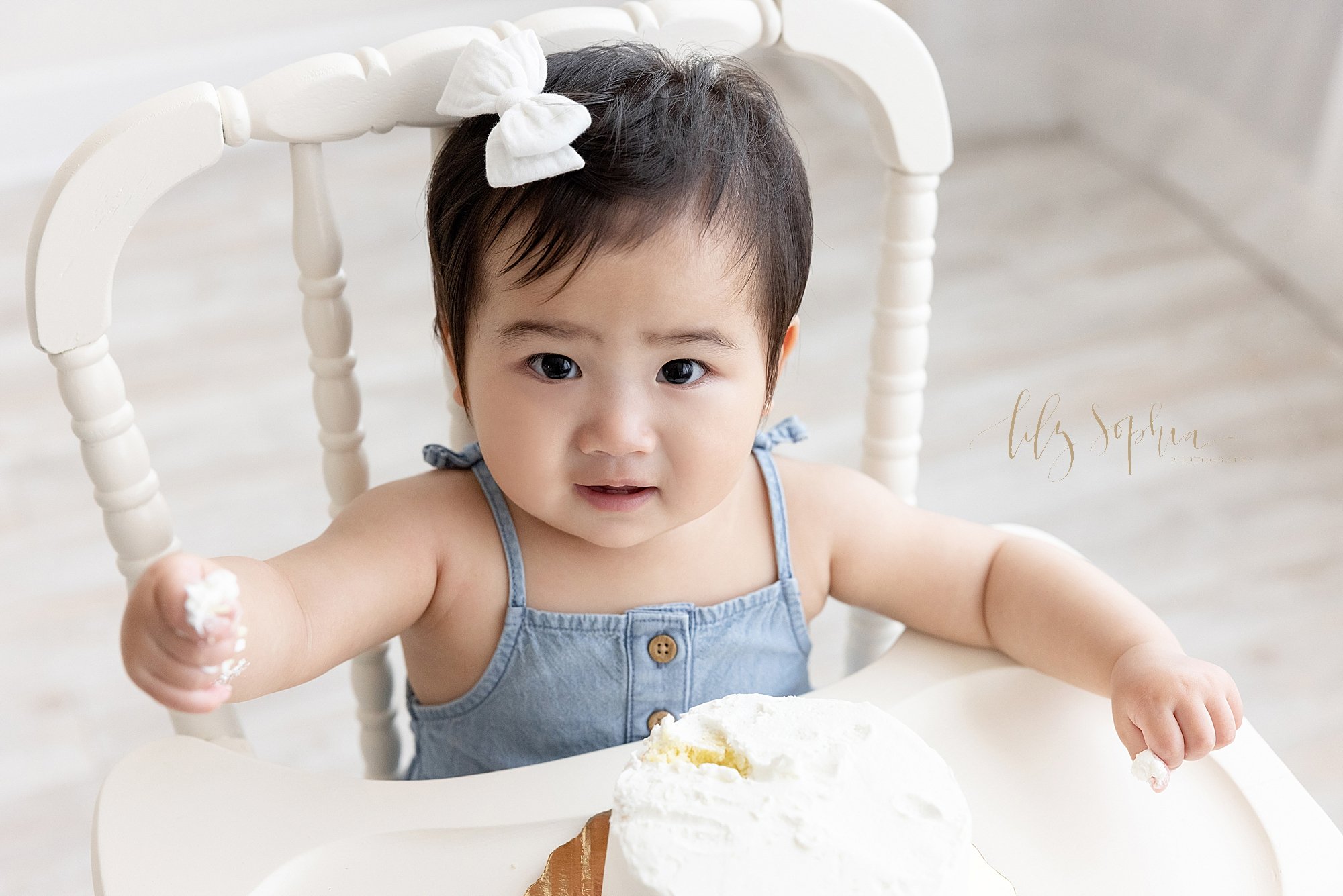intown-atlanta-decatur-buckhead-studio-family-photoshoot-first-birthday-baby-girl-cake-smash-photoshoot_3509.jpg
