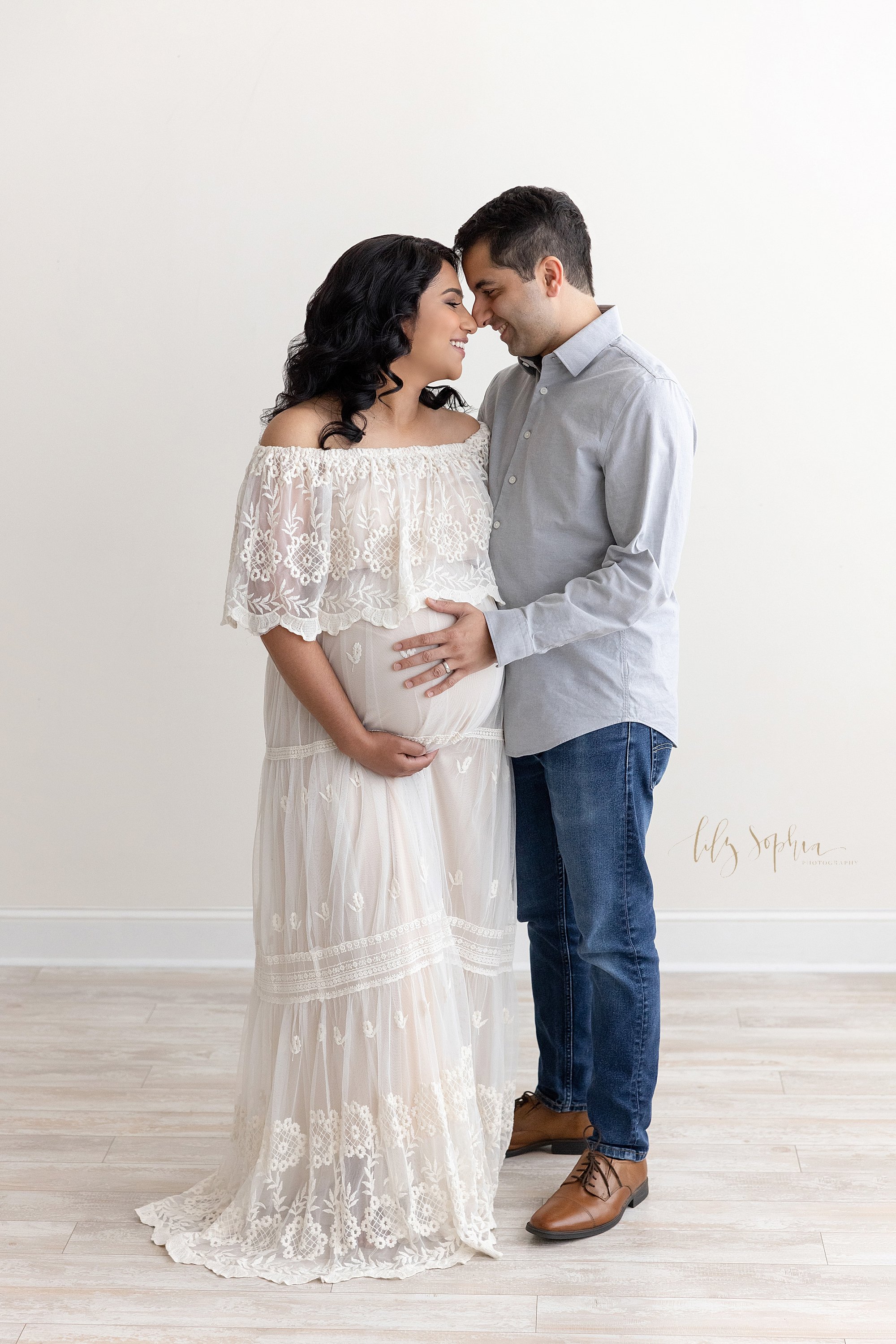 intown-atlanta-decatur-buckhead-maternity-indian-couple-studio-photoshoot-pregnancy-pictures_3534.jpg