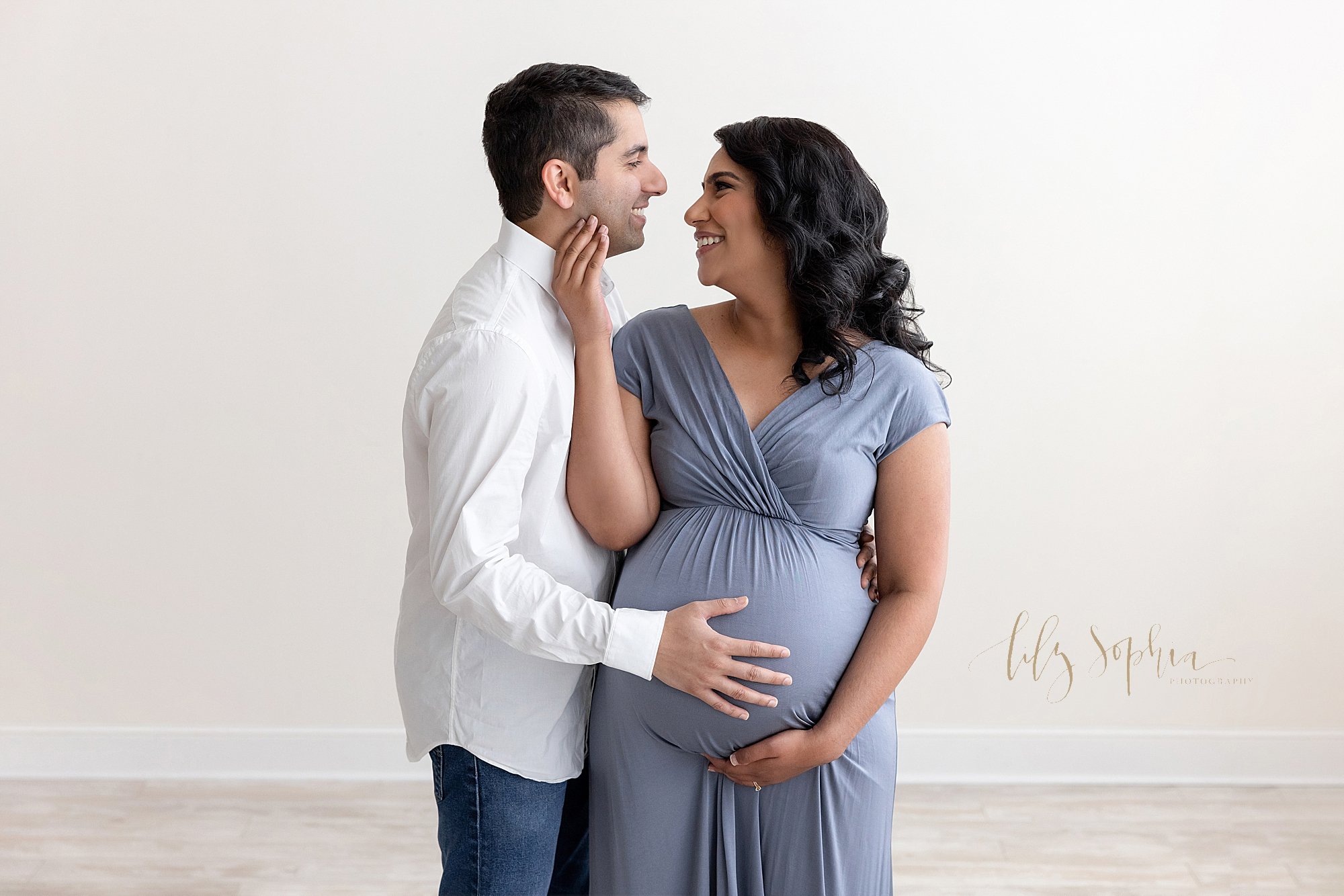 intown-atlanta-decatur-buckhead-maternity-indian-couple-studio-photoshoot-pregnancy-pictures_3545.jpg
