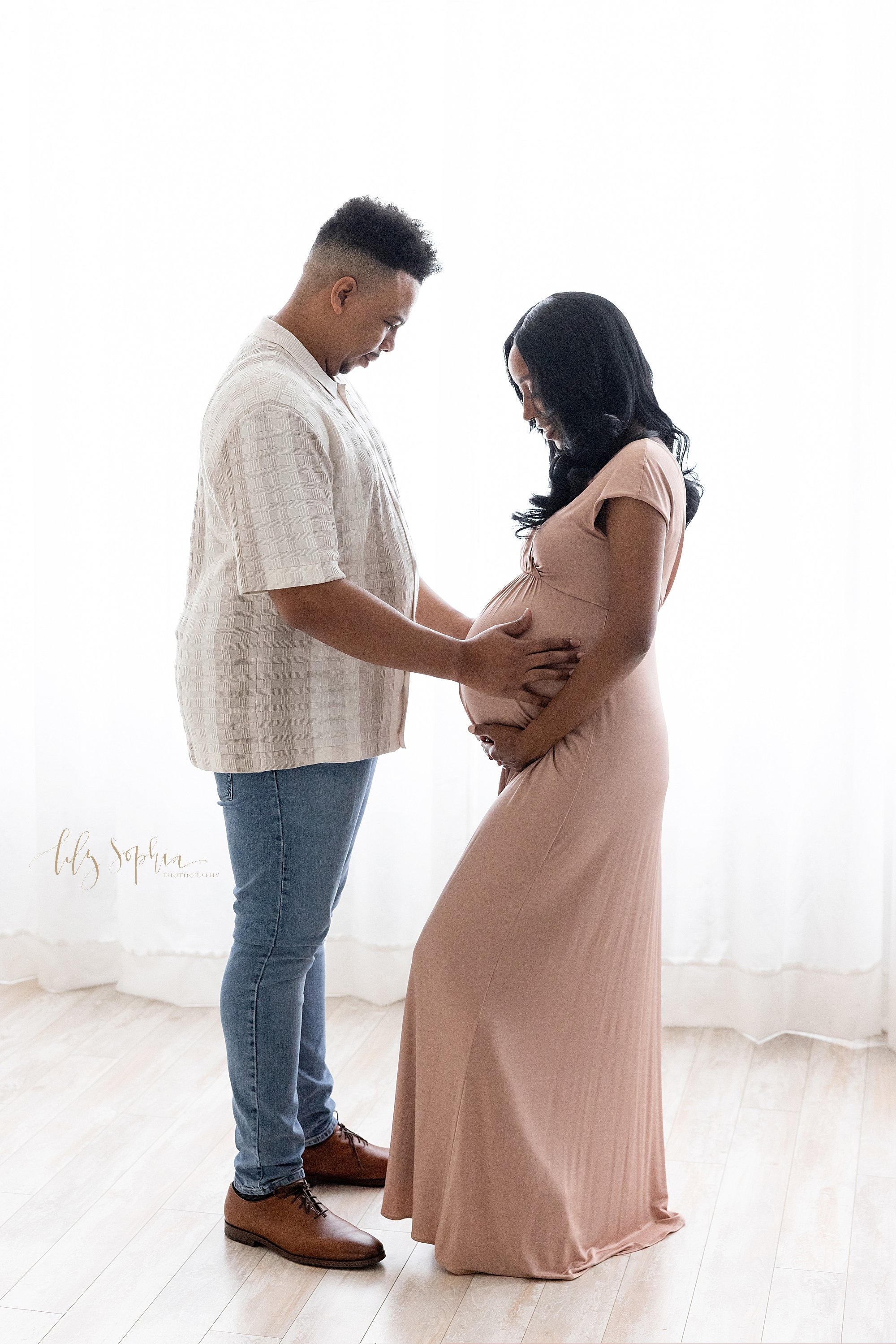 intown-atlanta-decatur-buckhead-maternity-black-couple-studio-family-photoshoot-pregnancy-pictures_3554.jpg