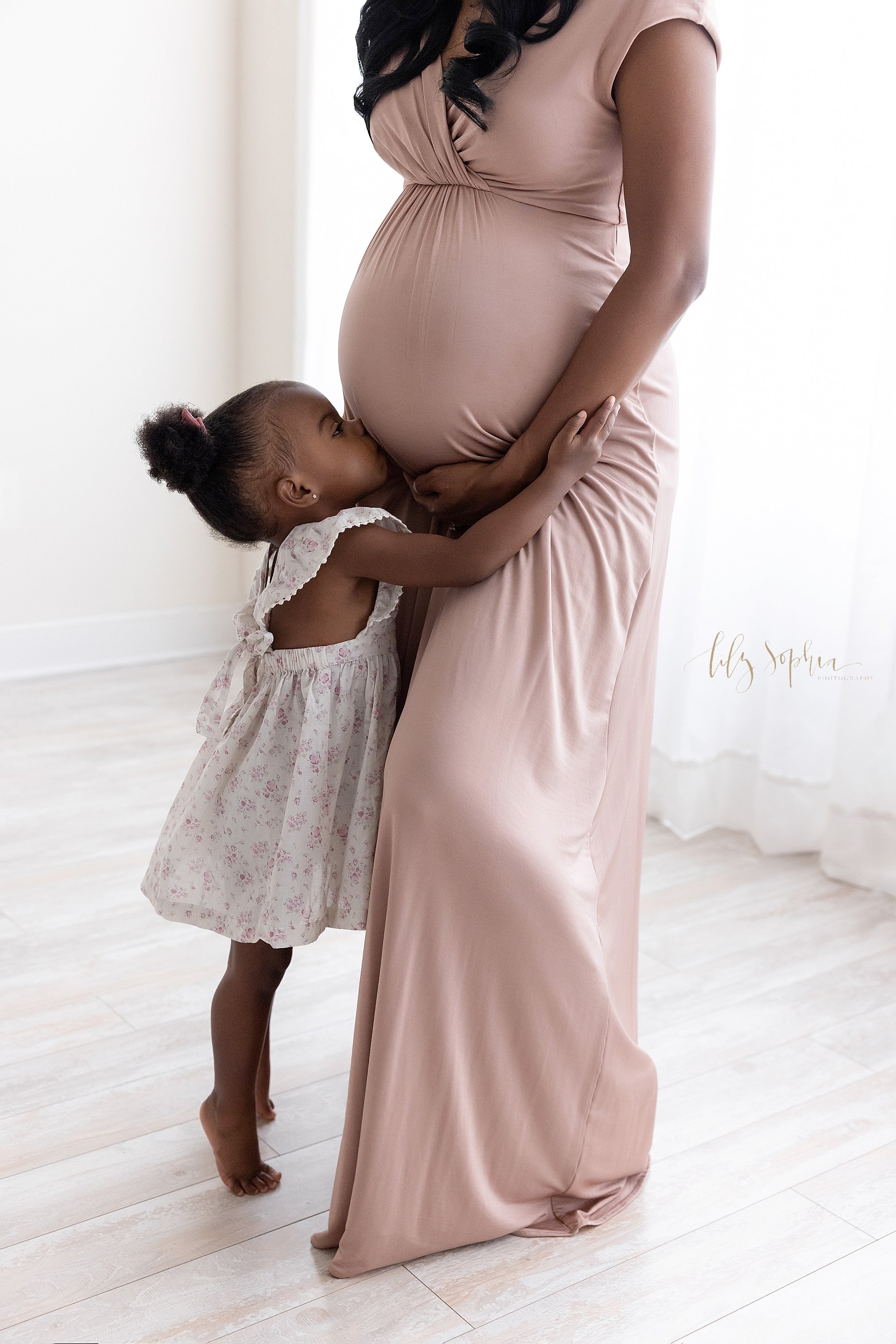 intown-atlanta-decatur-buckhead-maternity-black-couple-studio-family-photoshoot-pregnancy-pictures_3557.jpg