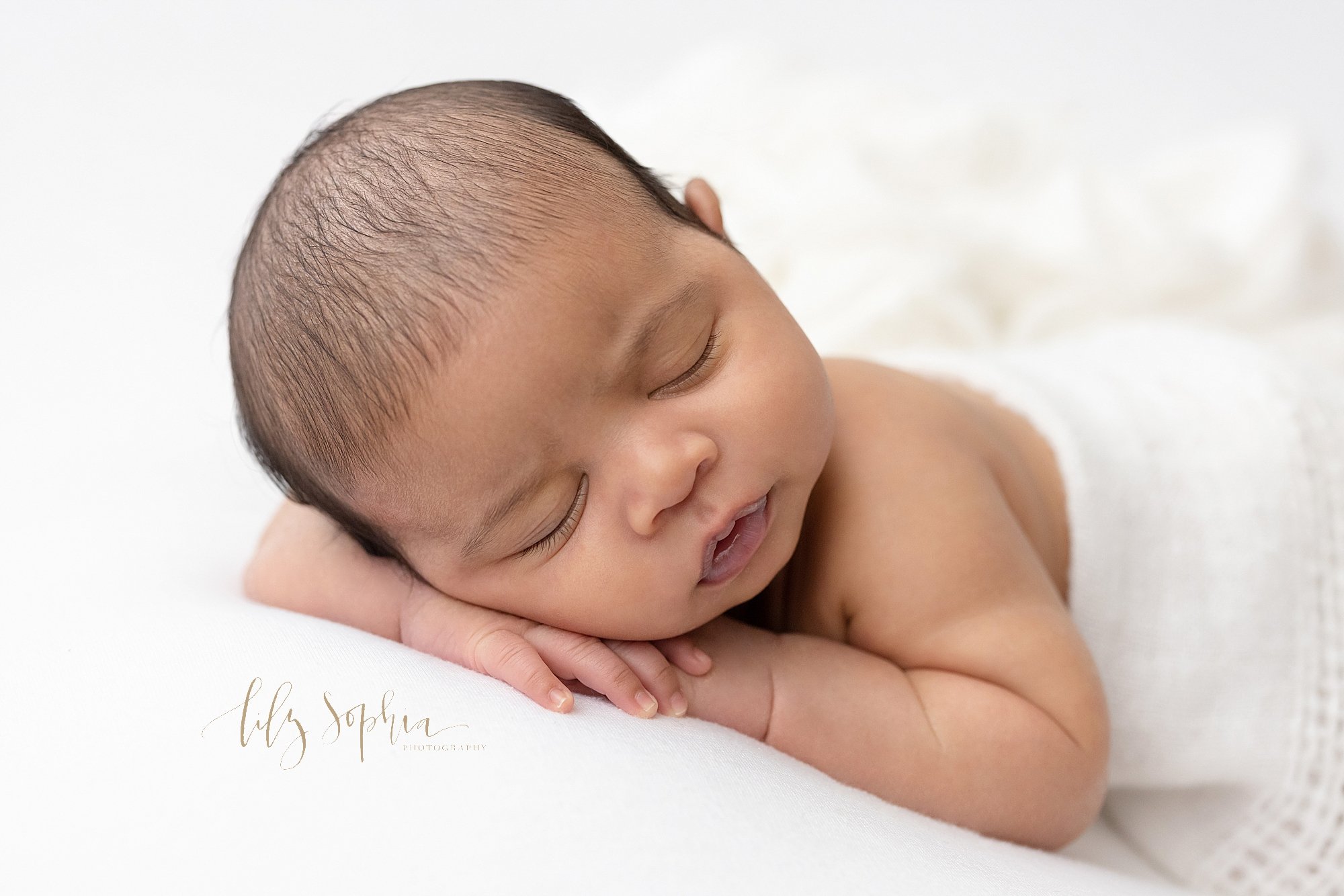 intown-atlanta-decatur-buckhead-brookhaven-studio-indian-family-newborn-baby-boy-pictures_3729.jpg