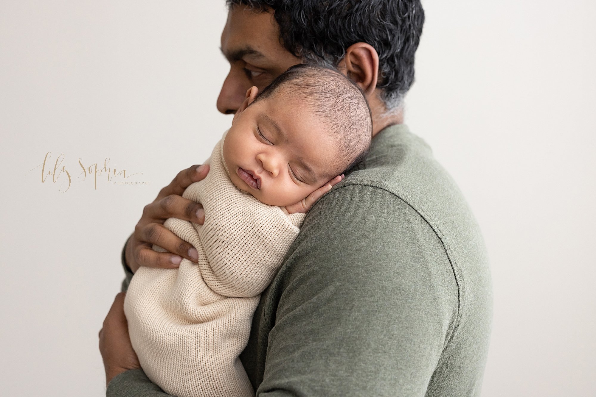 intown-atlanta-decatur-buckhead-brookhaven-studio-indian-family-newborn-baby-boy-pictures_3753.jpg