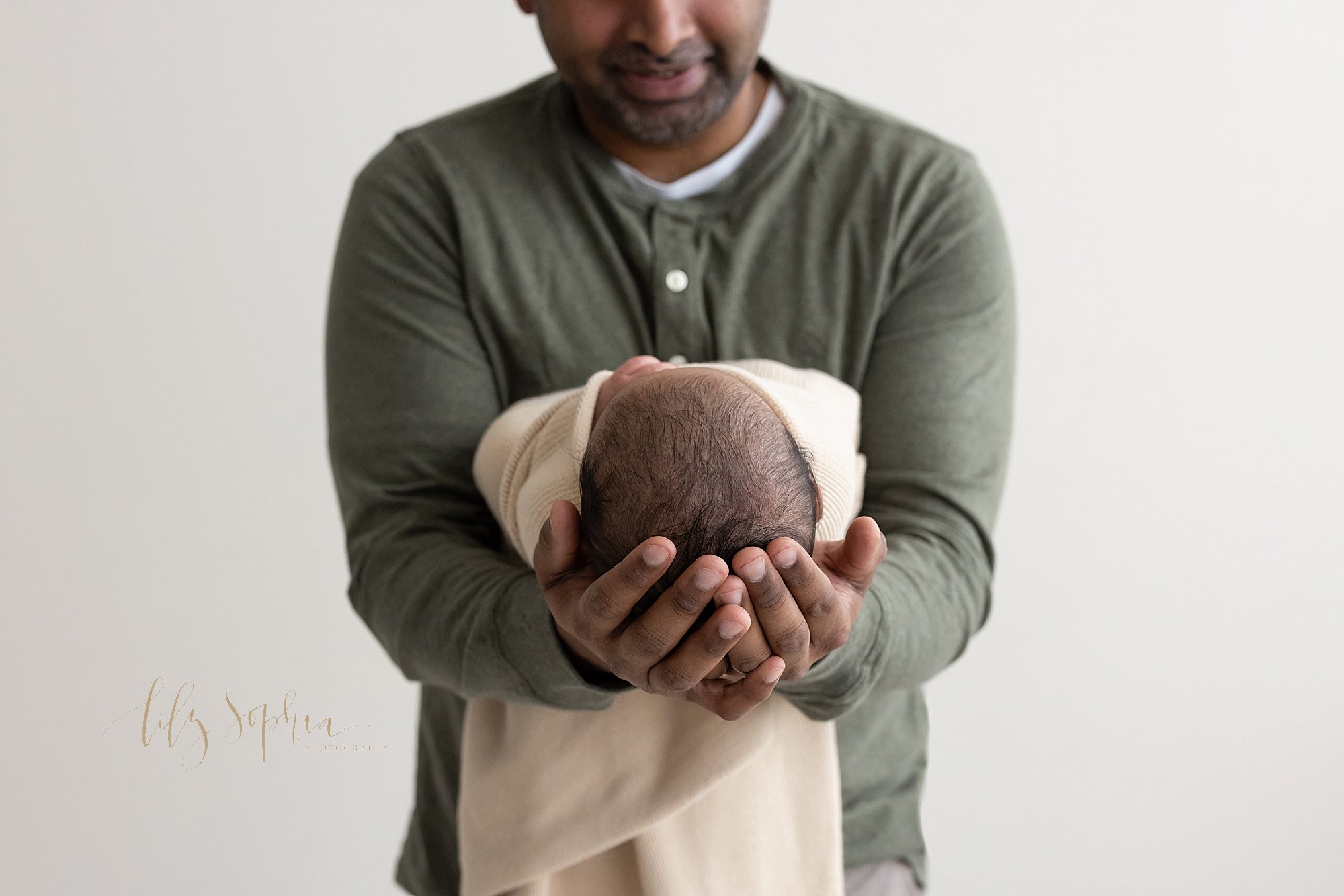 intown-atlanta-decatur-buckhead-brookhaven-studio-indian-family-newborn-baby-boy-pictures_3758.jpg