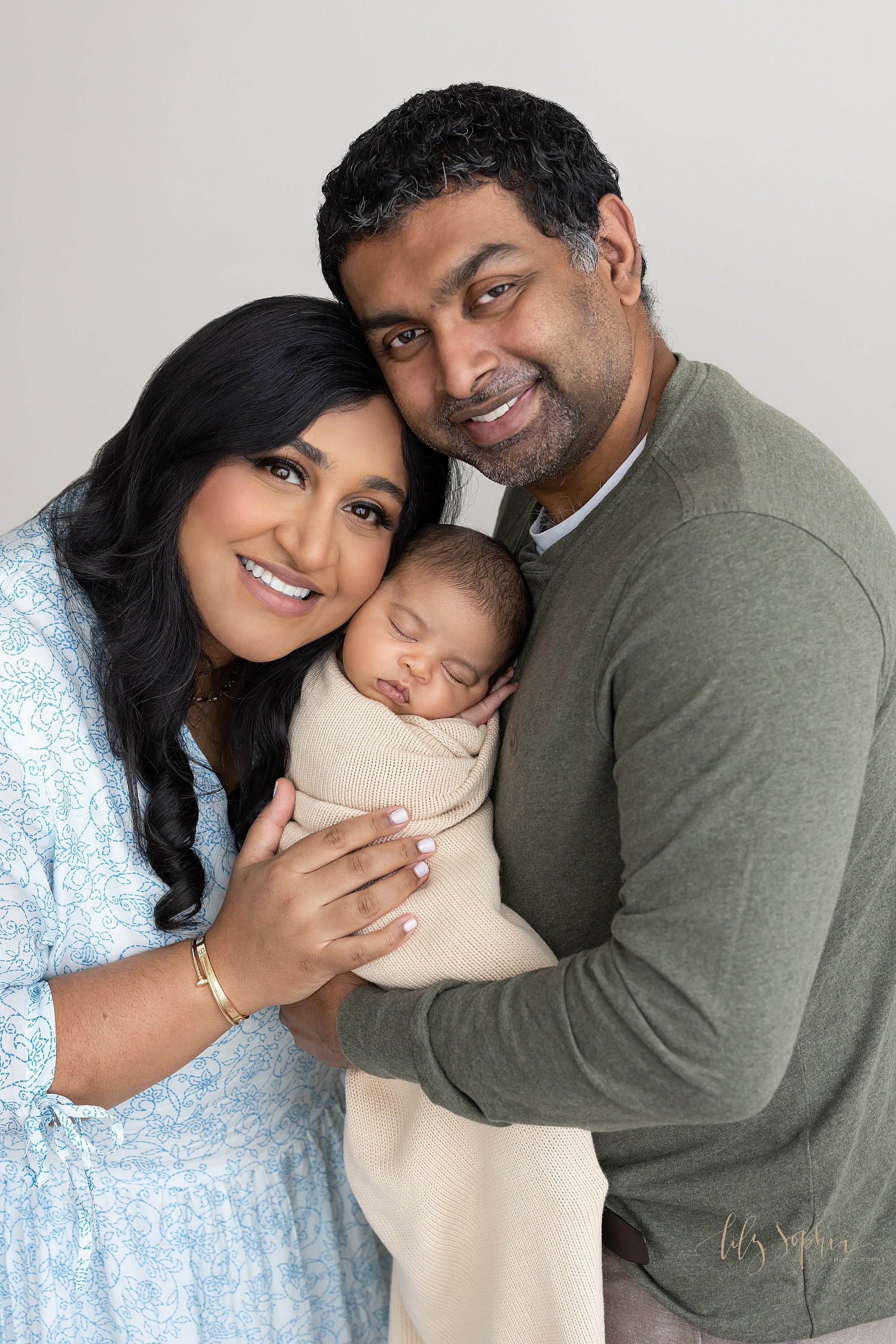 intown-atlanta-decatur-buckhead-brookhaven-studio-indian-family-newborn-baby-boy-pictures_3757.jpg