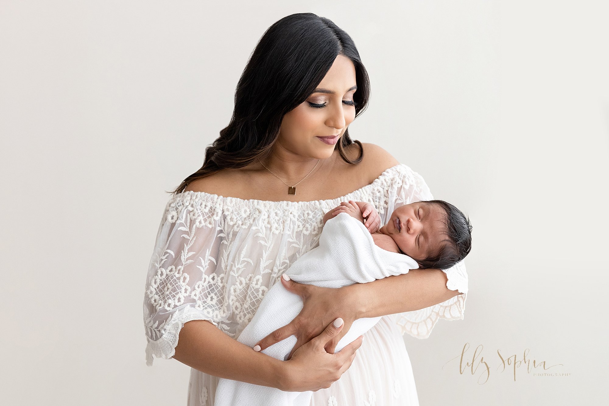 intown-atlanta-decatur-buckhead-brookhaven-studio-indian-family-newborn-baby-boy-pictures_3814.jpg