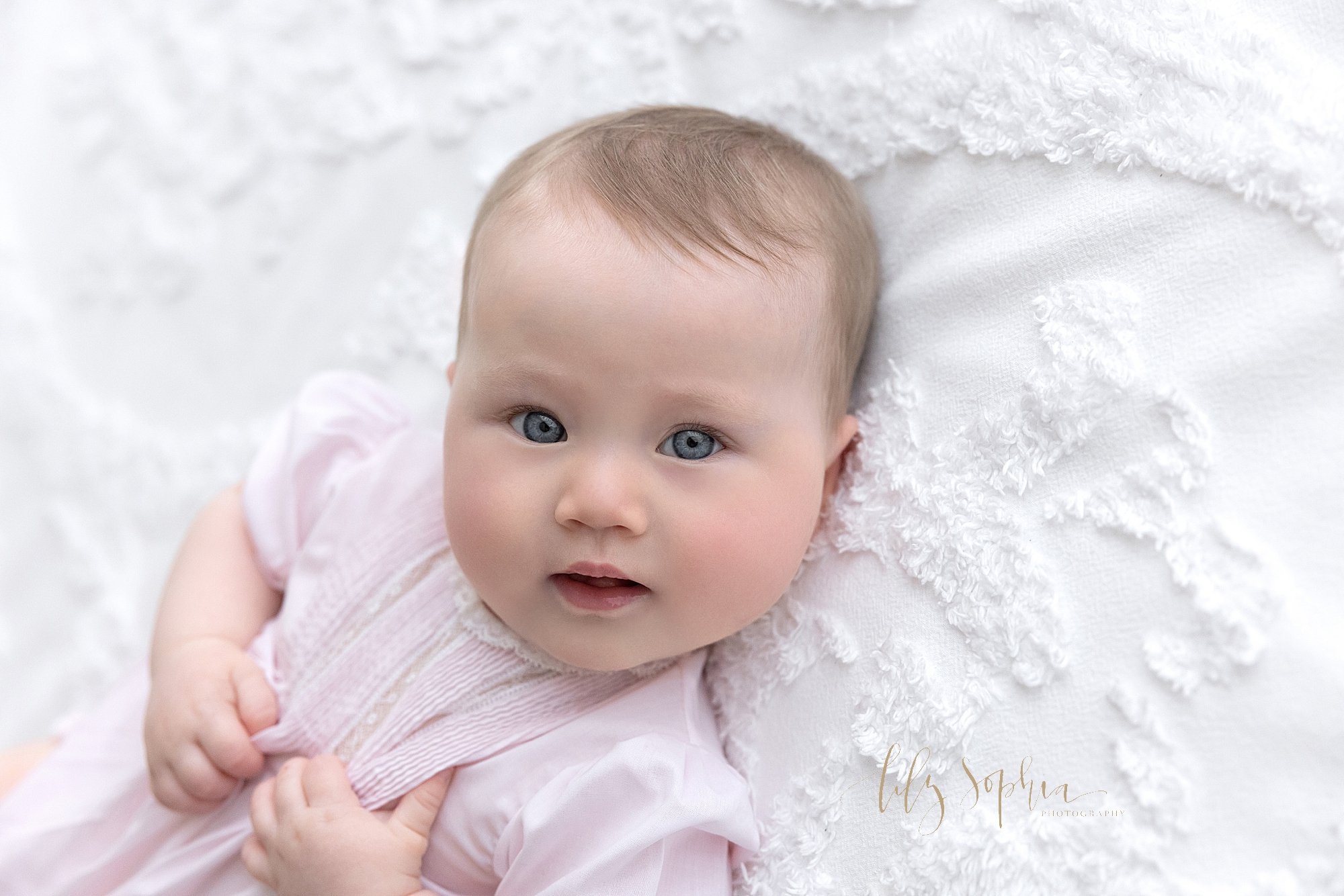 intown-atlanta-decatur-kirkwood-buckhead-brookhaven-studio-family-pictures-baby-girl-milestone-sitting-photoshoot_4404.jpg