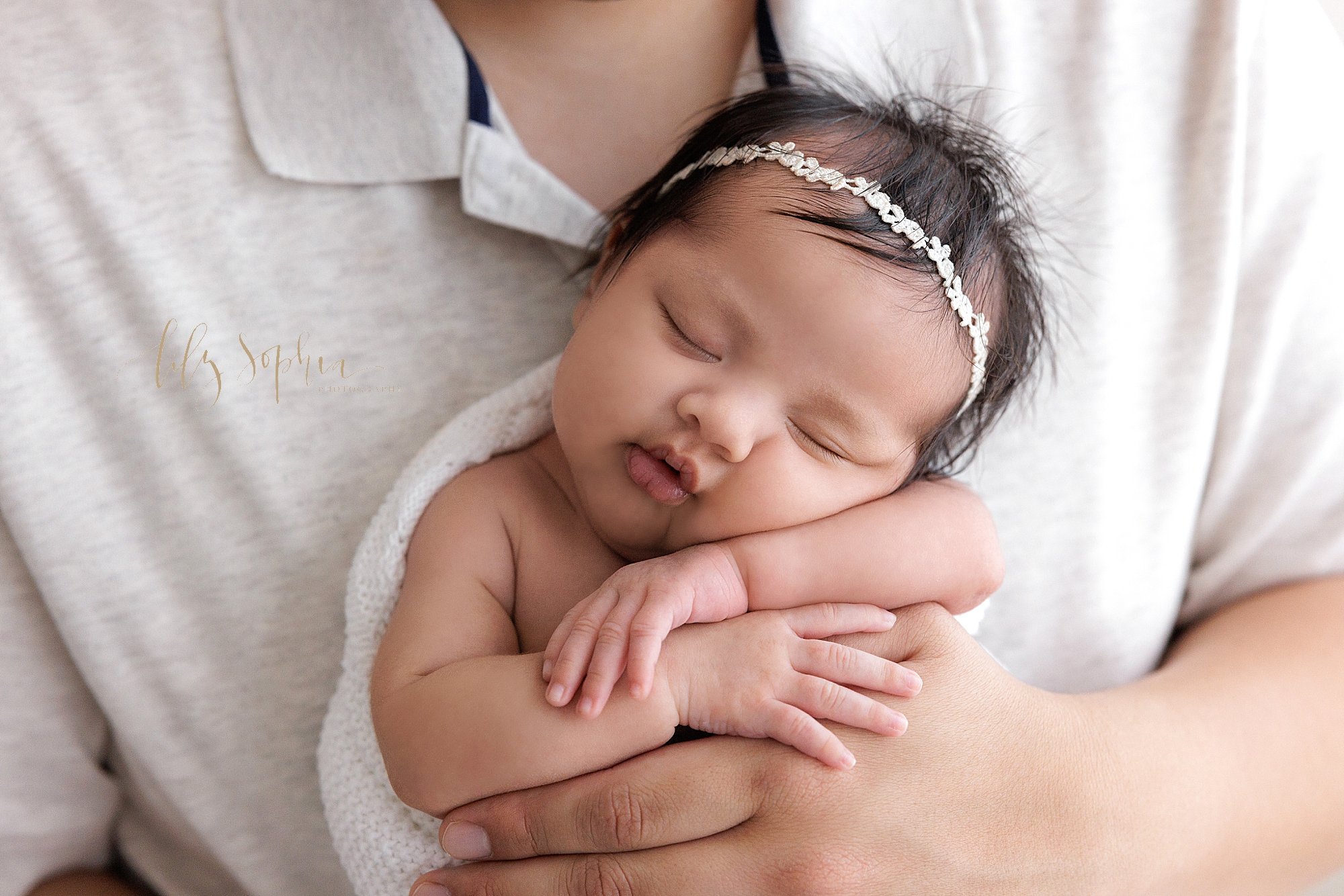 intown-atlanta-decatur-smyrna-buckhead-studio-latino-couple-newborn-baby-girl-photos_4981.jpg