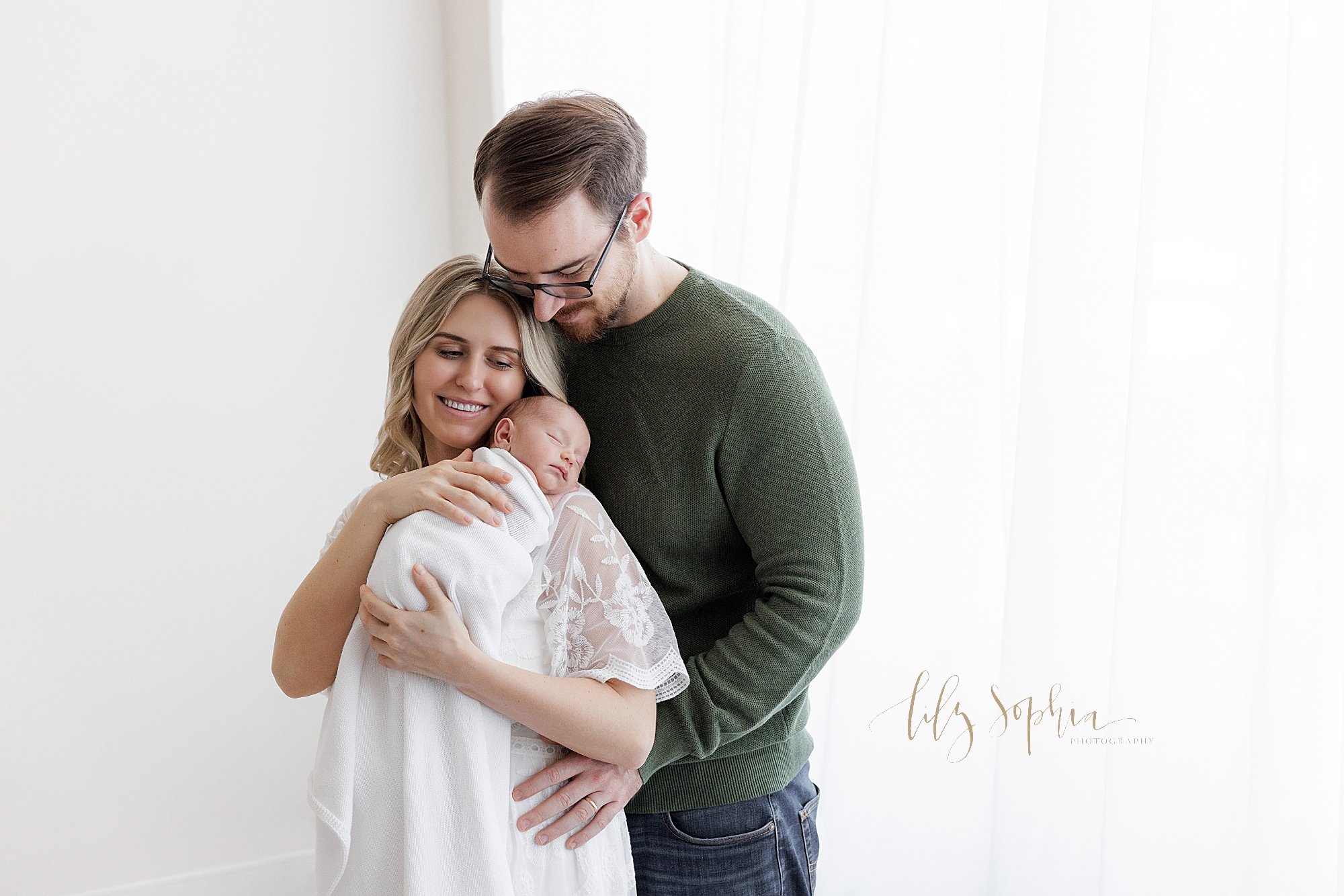 intown-atlanta-decatur-brookhaven-buckhead-newborn-baby-boy-photoshoot-studio-family-pictures_5262.jpg