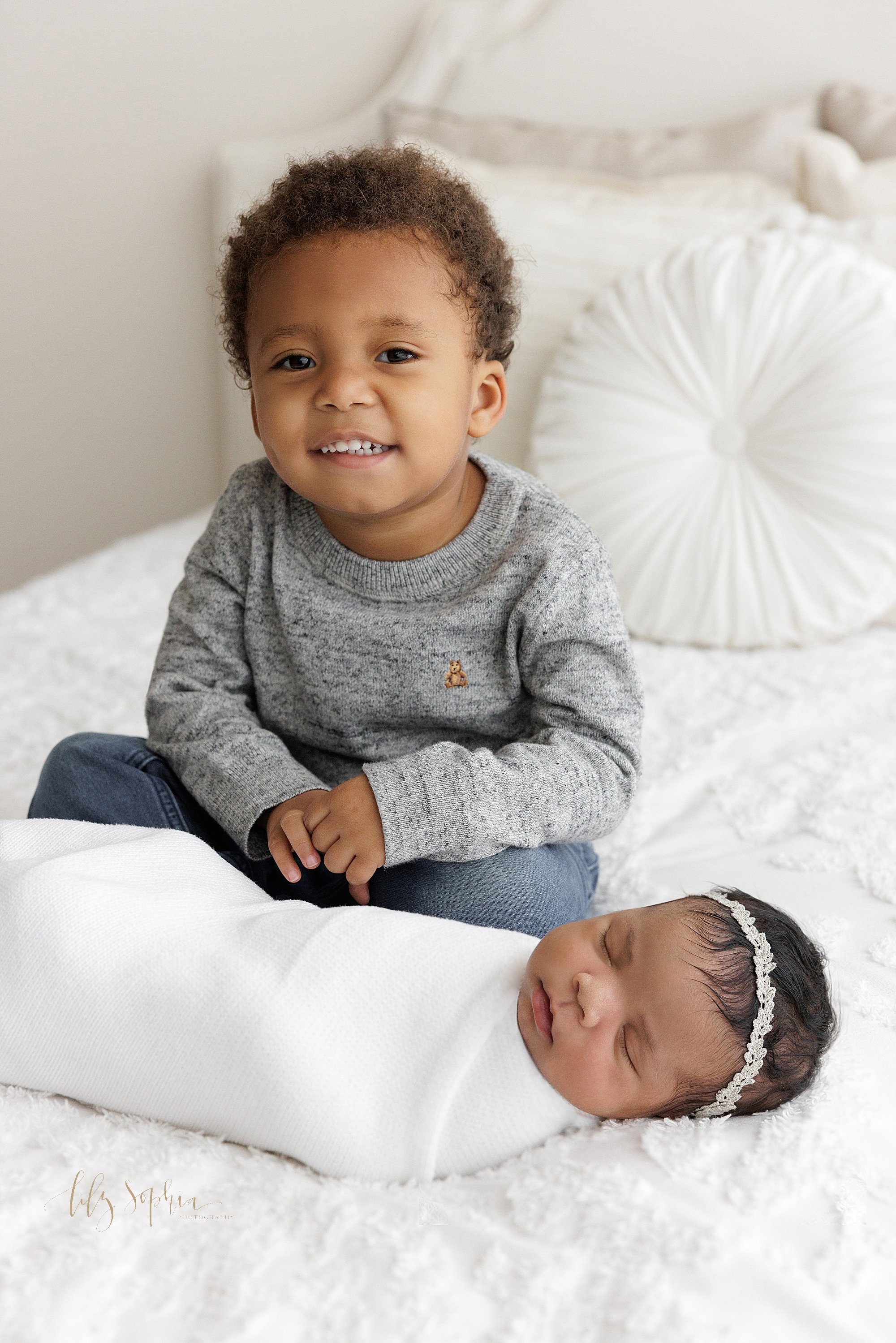 intown-atlanta-decatur-brookhaven-buckhead-newborn-baby-girl-family-studio-photoshoot_5352.jpg