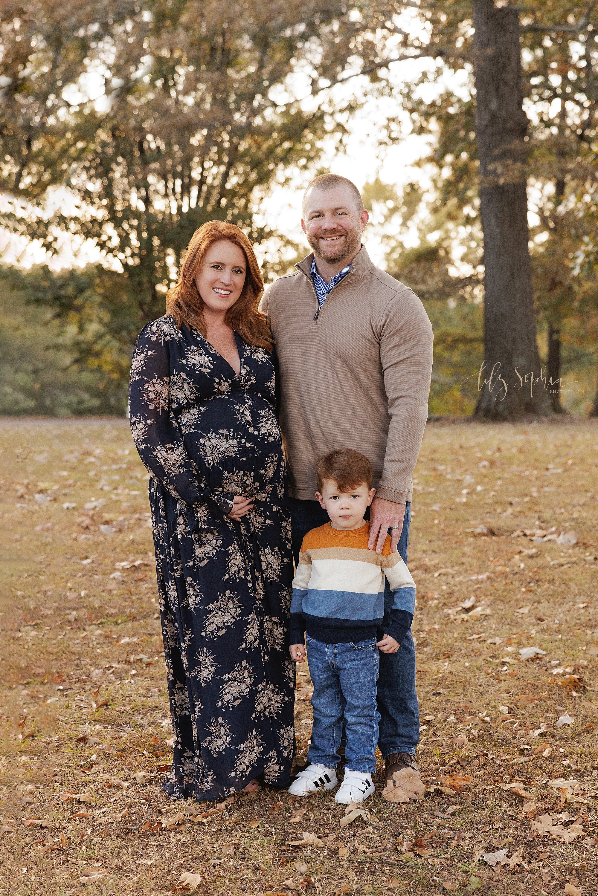 intown-atlanta-decatur-brookhaven-buckhead-outdoor-fall-pictures-family-maternity-photoshoot_5559.jpg