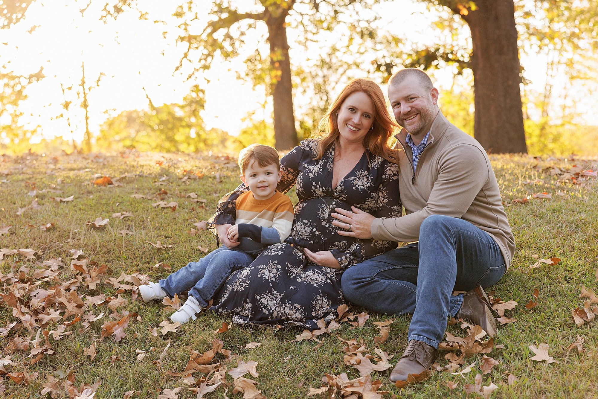 intown-atlanta-decatur-brookhaven-buckhead-outdoor-fall-pictures-family-maternity-photoshoot_5575.jpg