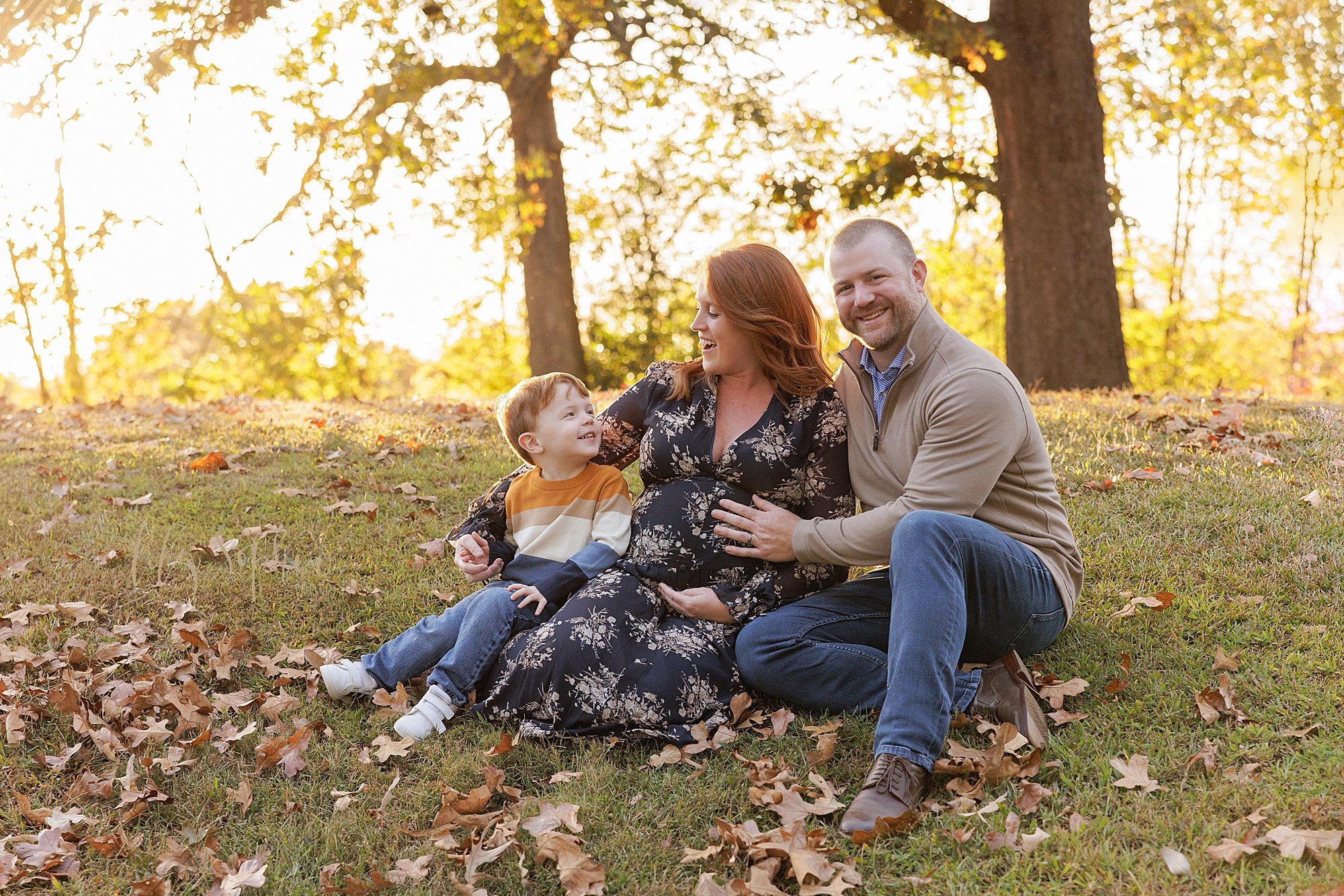 intown-atlanta-decatur-brookhaven-buckhead-outdoor-fall-pictures-family-maternity-photoshoot_5574.jpg