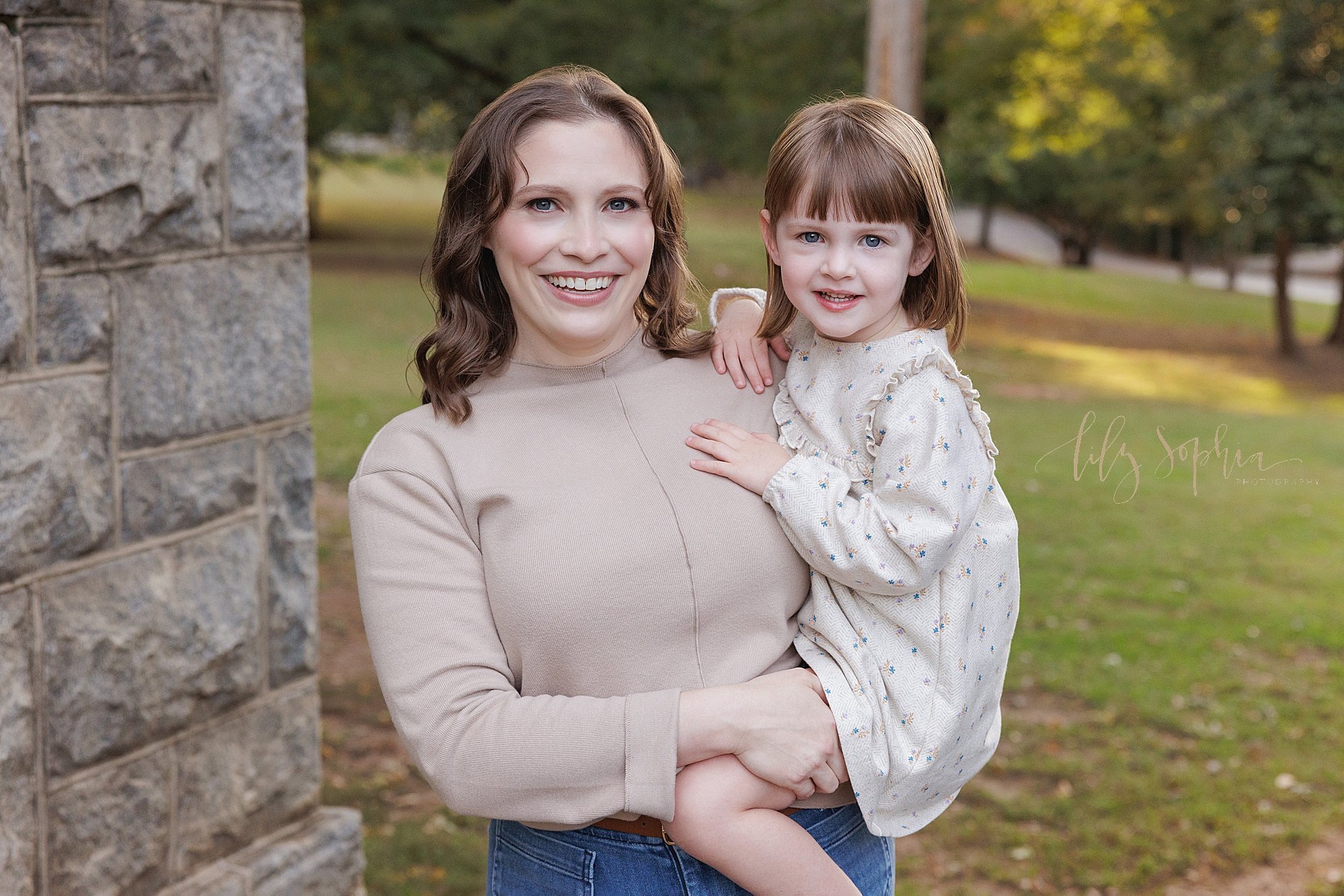 intown-atlanta-decatur-brookhaven-buckhead-outdoor-fall-pictures-family-photoshoot_5544.jpg