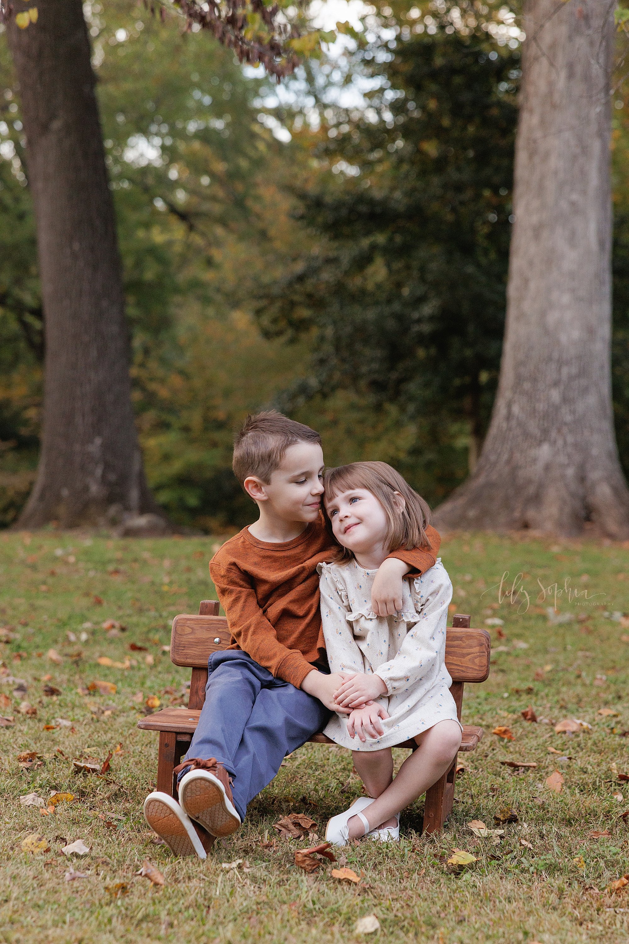 intown-atlanta-decatur-brookhaven-buckhead-outdoor-fall-pictures-family-photoshoot_5556.jpg