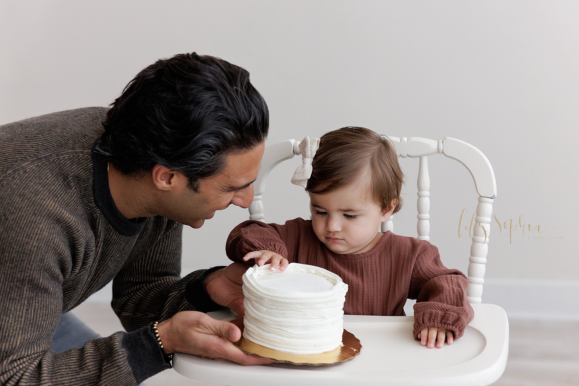 intown-atlanta-morningside-decatur-brookhaven-buckhead-first-birthday-cake-smash-family-photos-baby-girl_5742.jpg