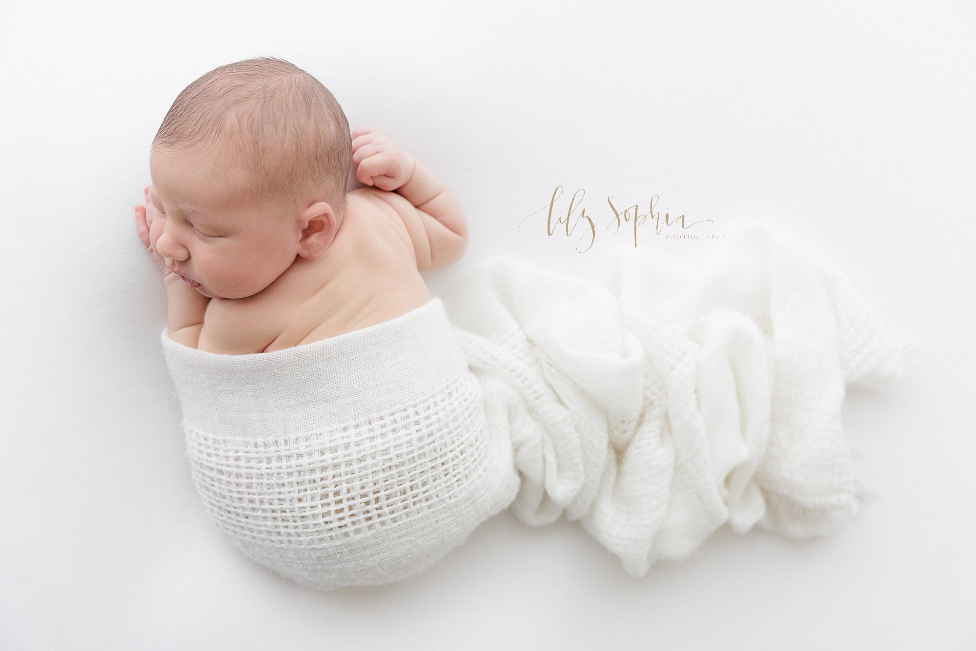 intown-atlanta-morningside-decatur-brookhaven-buckhead-studio-natural-light-newborn-baby-boy-family-photoshoot_5912.jpg