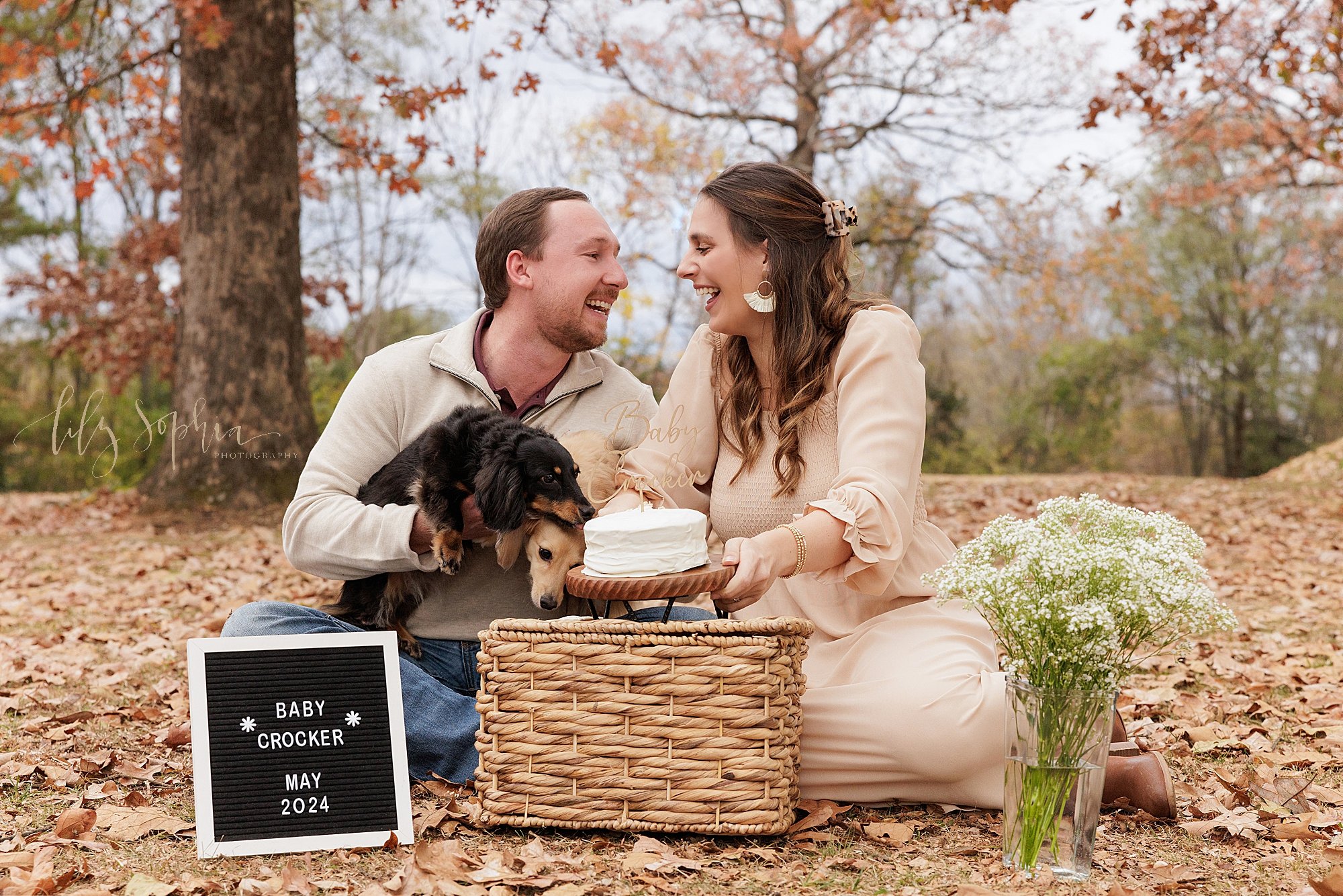 intown-atlanta-morningside-decatur-brookhaven-buckhead-outdoor-couples-maternity-fall-photoshoot-daschunds-doxies-gender-reveal_6184.jpg