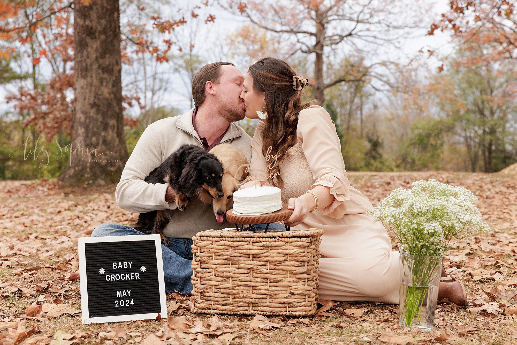 intown-atlanta-morningside-decatur-brookhaven-buckhead-outdoor-couples-maternity-fall-photoshoot-daschunds-doxies-gender-reveal_6185.jpg