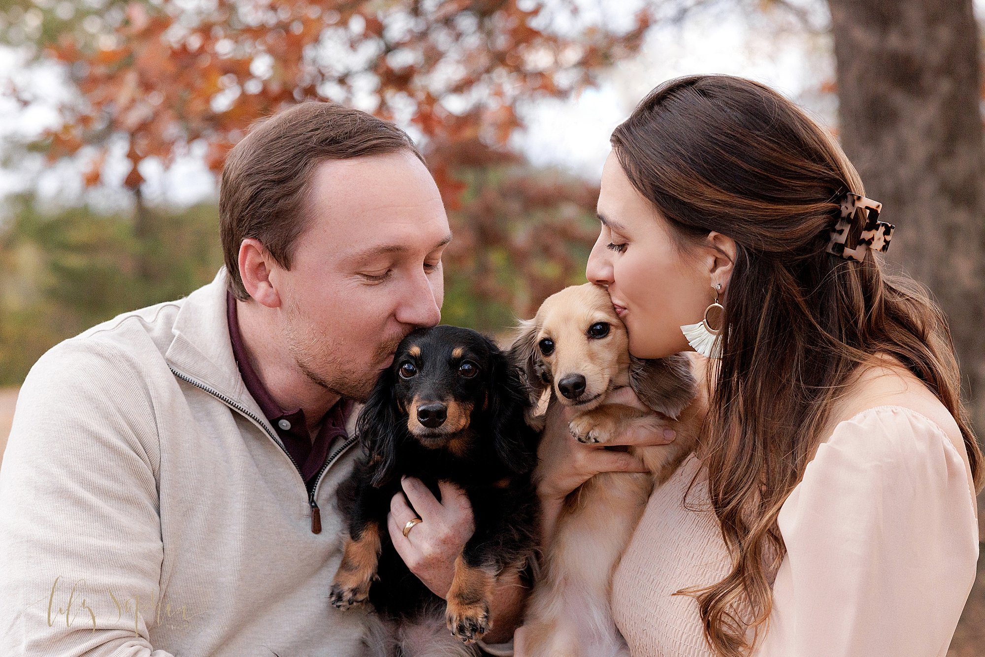 intown-atlanta-morningside-decatur-brookhaven-buckhead-outdoor-couples-maternity-fall-photoshoot-daschunds-doxies-gender-reveal_6197.jpg