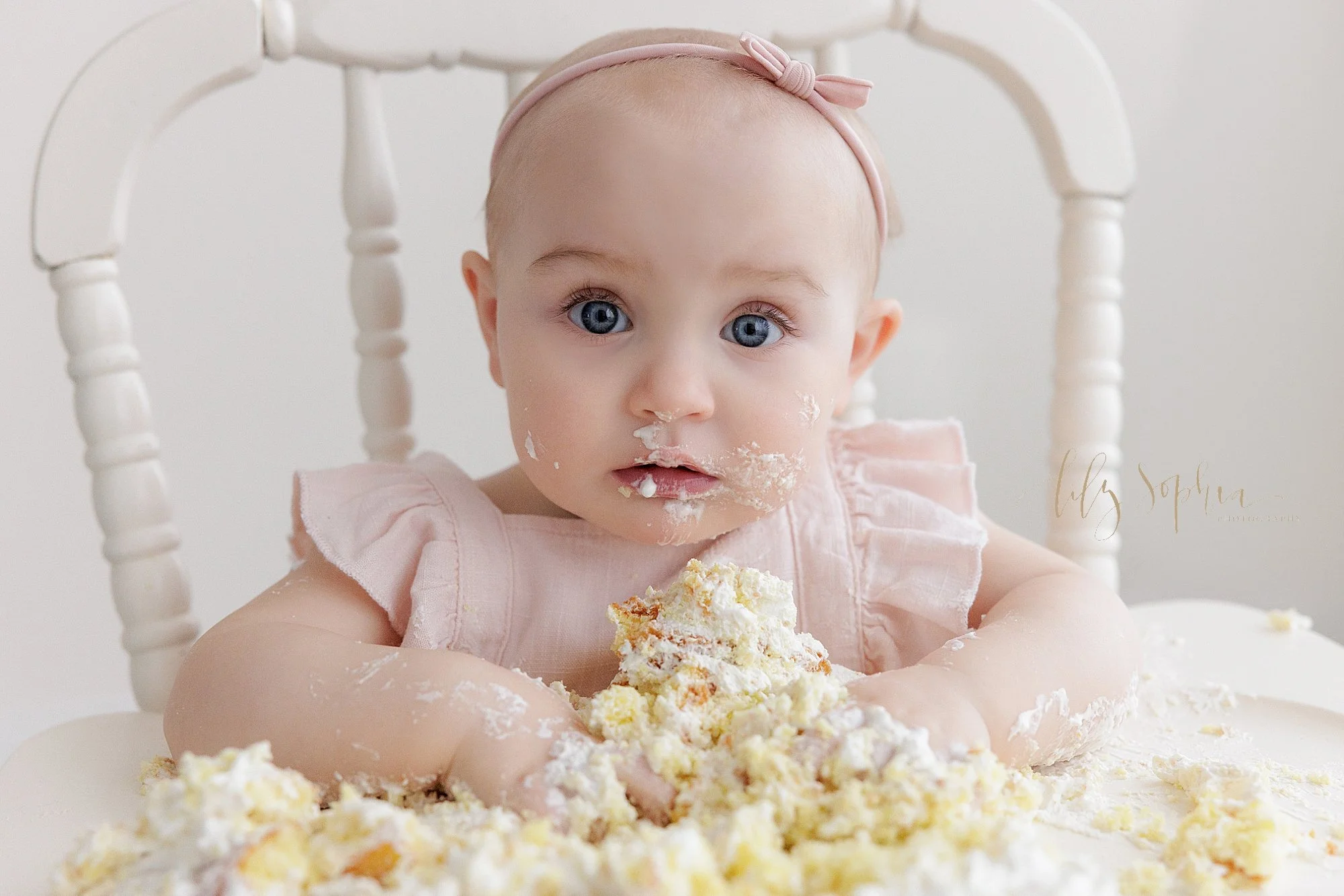 intown-atlanta-morningside-decatur-brookhaven-buckhead-family-photo-shoot-first-birthday-baby-girl-cake-smash-studio_6788.jpg