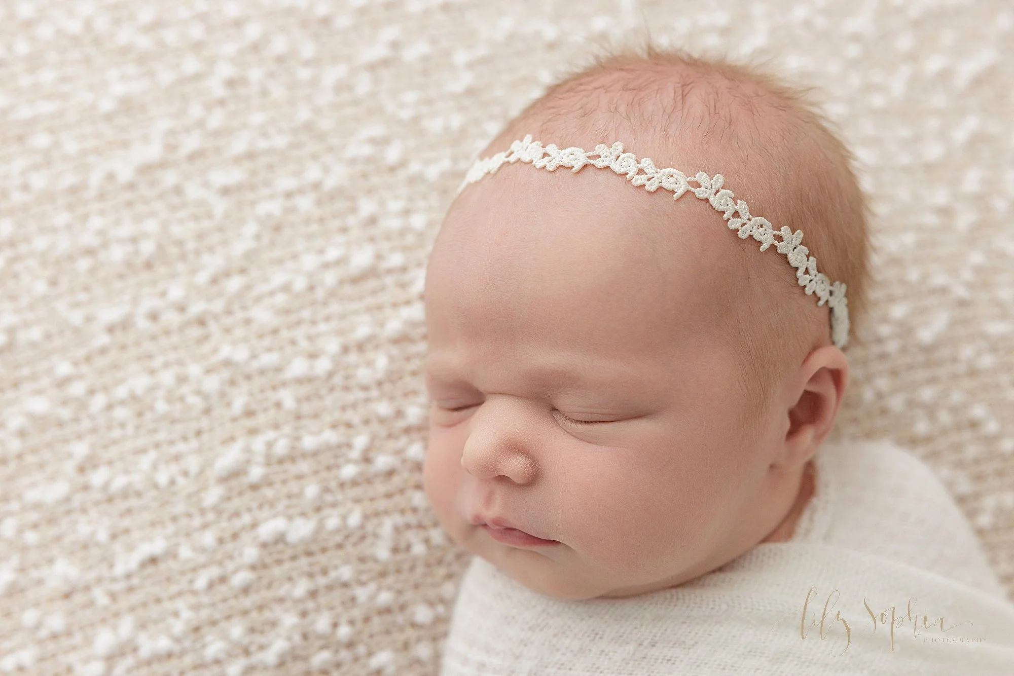 intown-atlanta-morningside-decatur-brookhaven-buckhead-natural-light-studio-family-portraits-newborn-baby-girl-photoshoot_0146.jpg