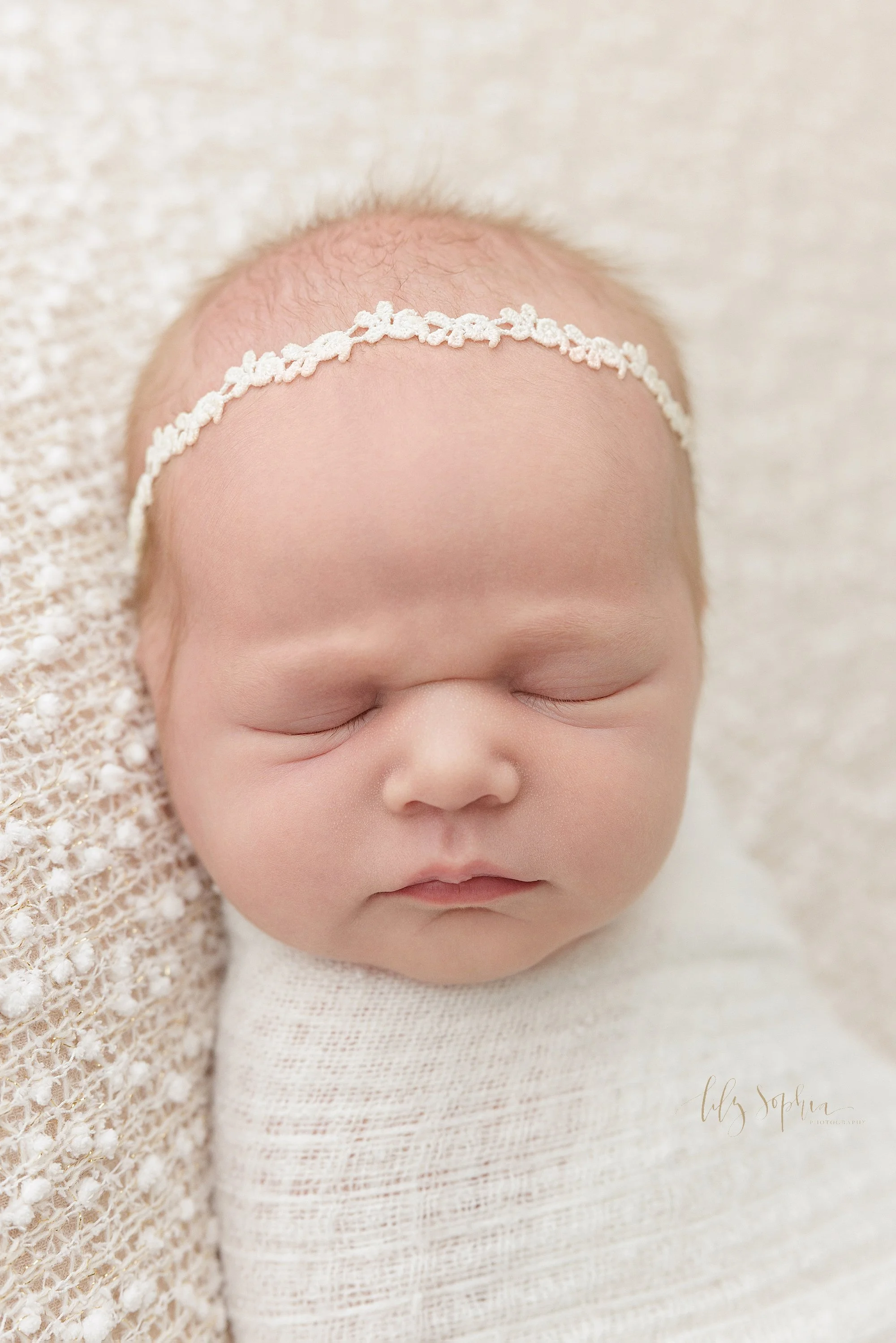intown-atlanta-morningside-decatur-brookhaven-buckhead-natural-light-studio-family-portraits-newborn-baby-girl-photoshoot_0145.jpg