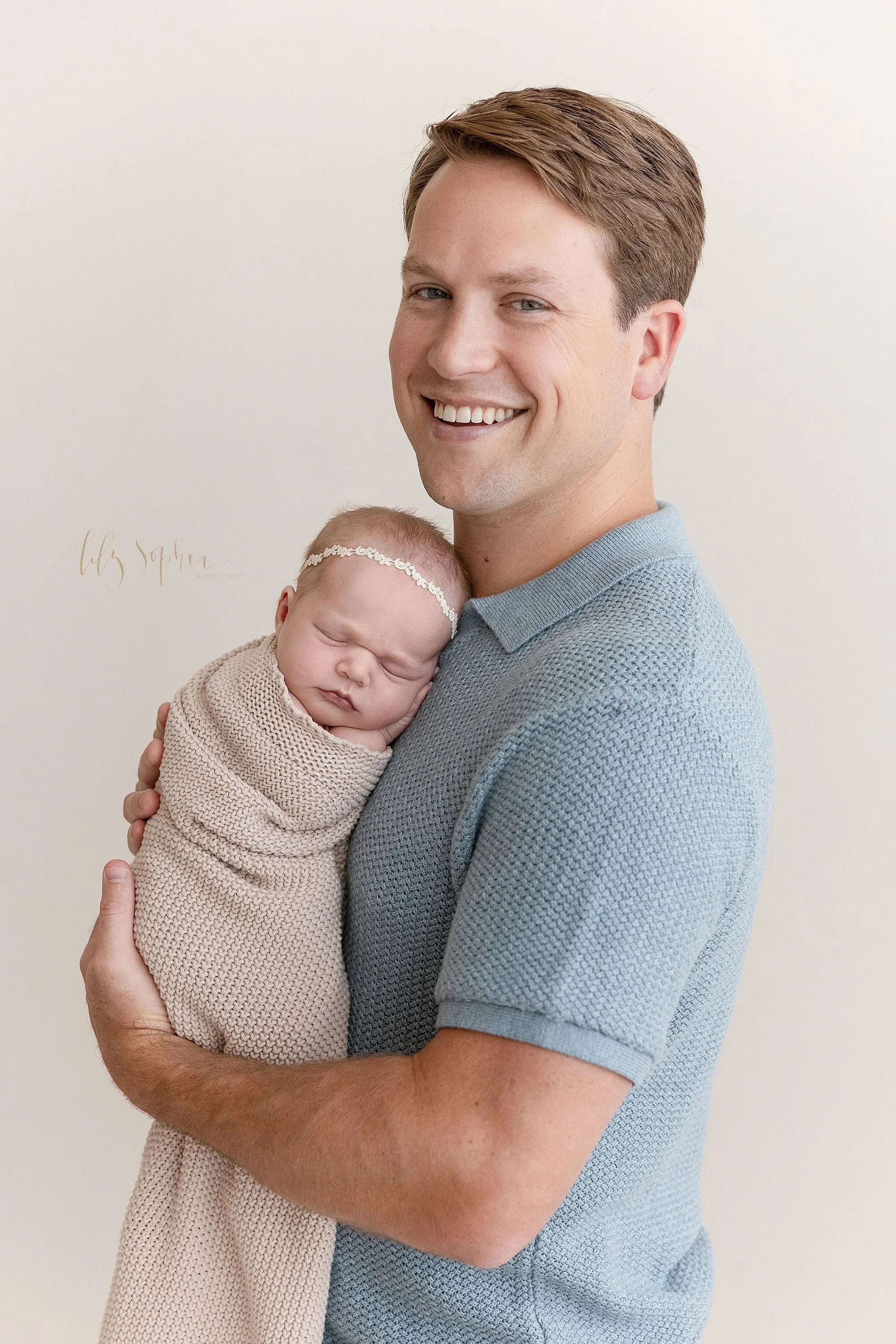 intown-atlanta-morningside-decatur-brookhaven-buckhead-natural-light-studio-family-portraits-newborn-baby-girl-photoshoot_0181.jpg