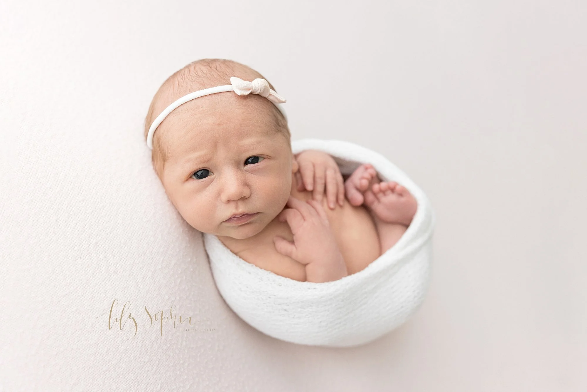 intown-atlanta-morningside-decatur-brookhaven-buckhead-natural-light-studio-family-portraits-newborn-baby-girl-photoshoot_0203.jpg