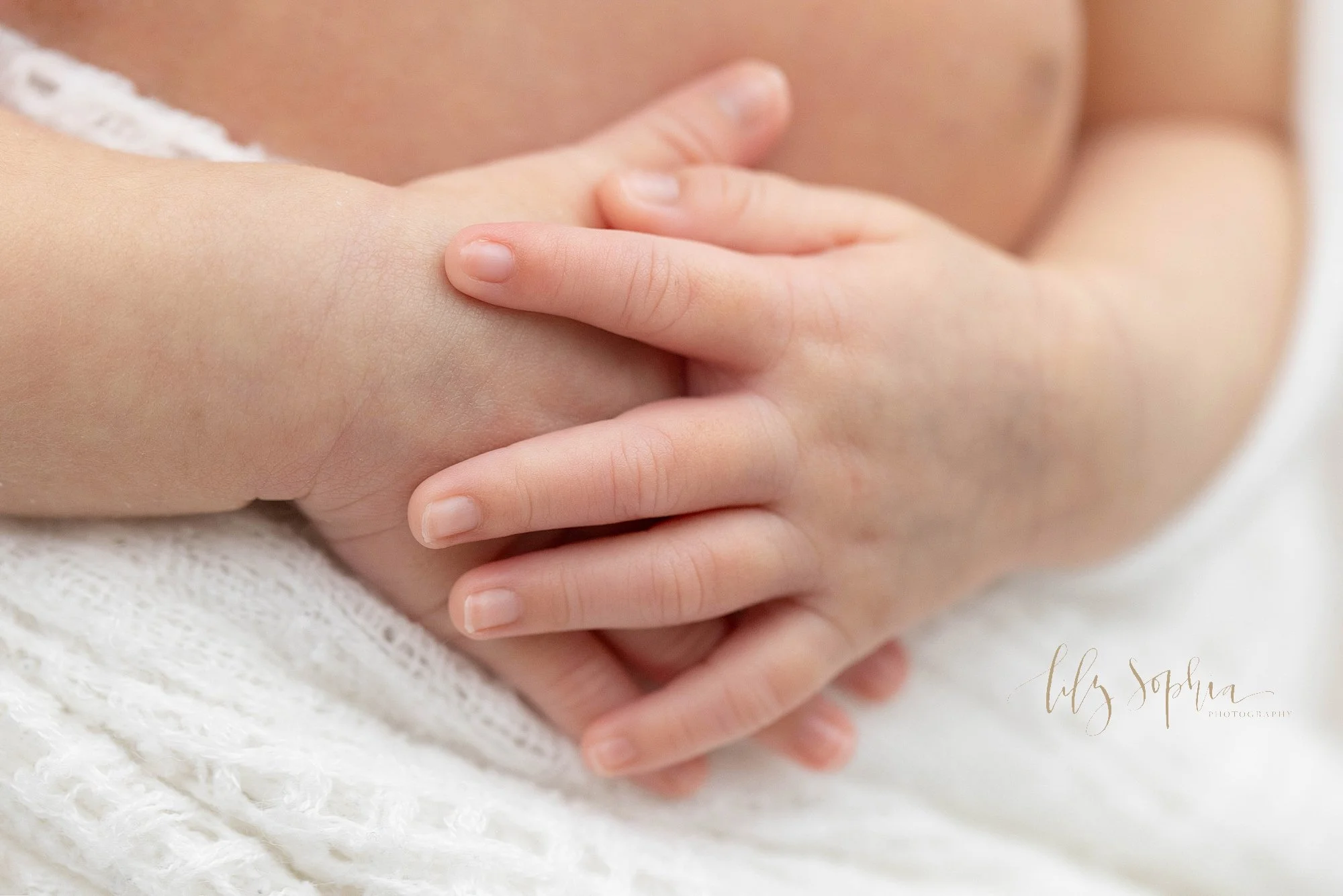 intown-atlanta-morningside-decatur-brookhaven-buckhead-natural-light-studio-family-portraits-newborn-baby-boy-photoshoot_0246.jpg