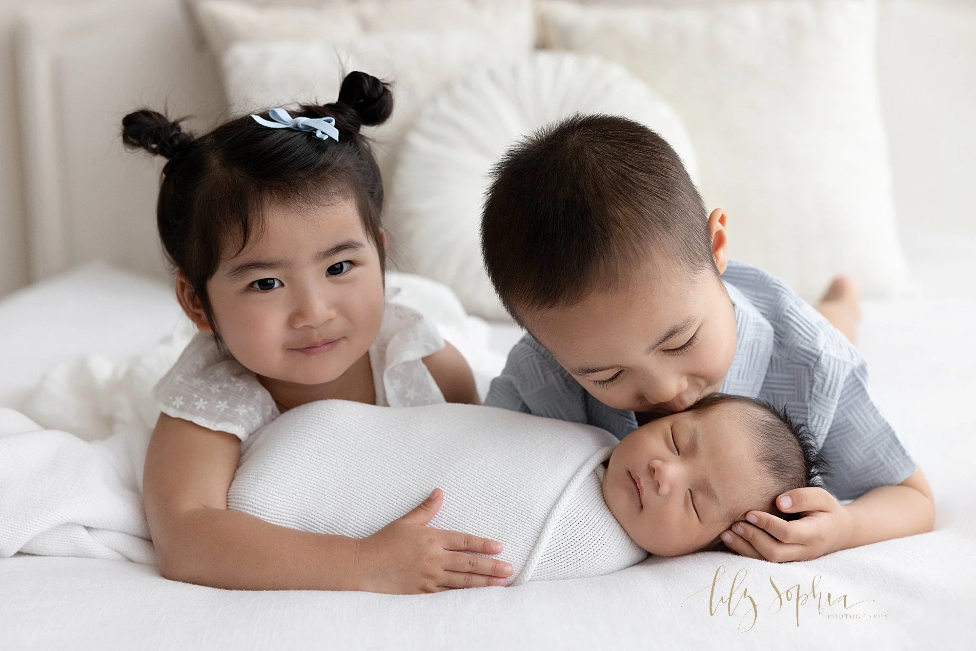 intown-atlanta-morningside-decatur-brookhaven-buckhead-natural-light-studio-family-portraits-newborn-baby-boy-photoshoot_0257.jpg