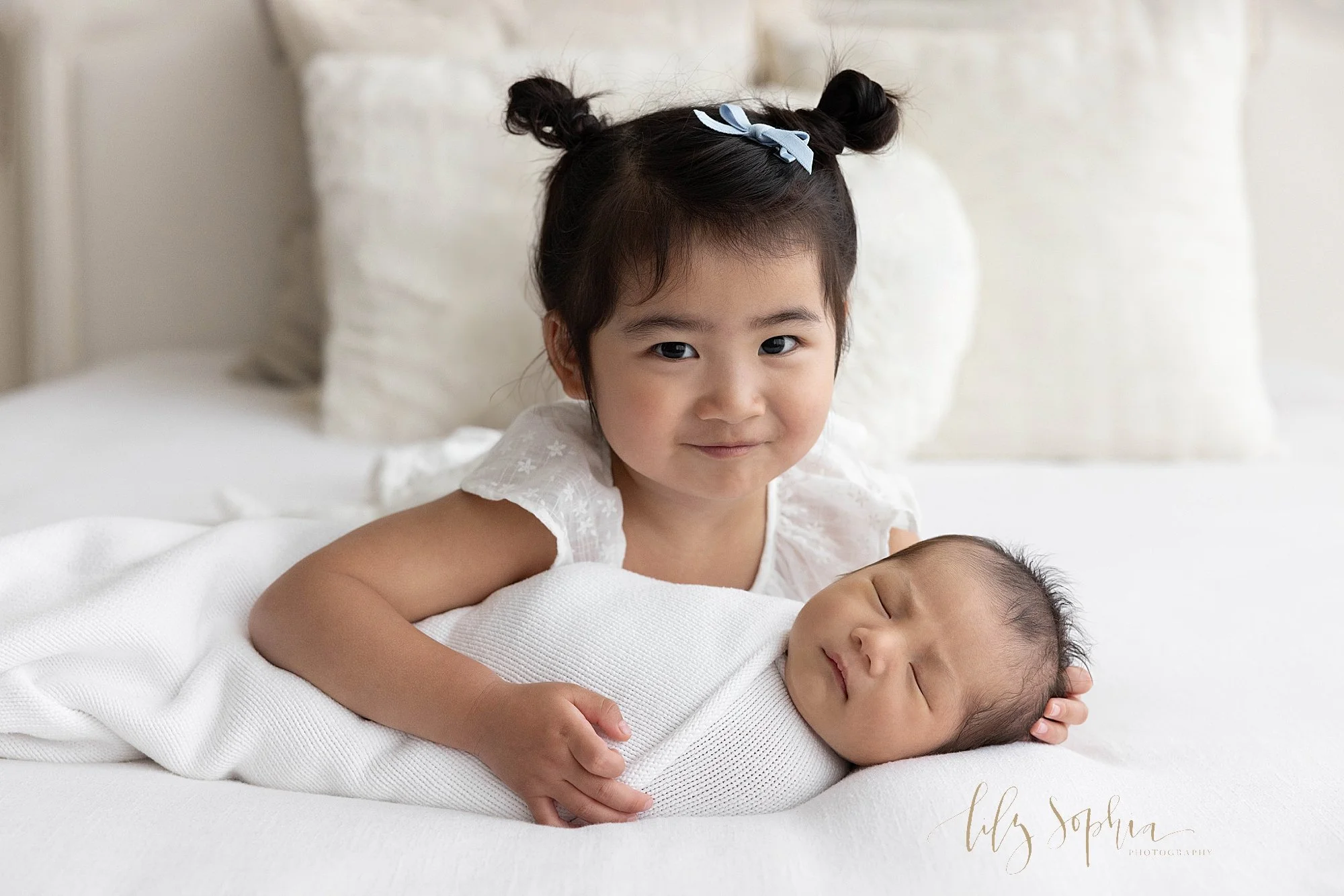 intown-atlanta-morningside-decatur-brookhaven-buckhead-natural-light-studio-family-portraits-newborn-baby-boy-photoshoot_0260.jpg