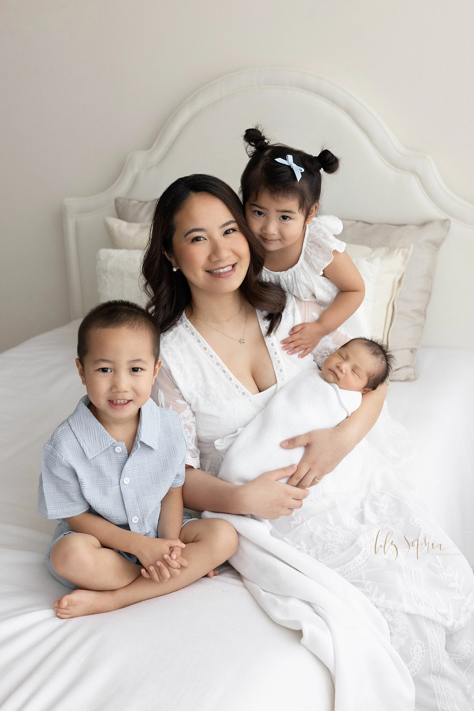 intown-atlanta-morningside-decatur-brookhaven-buckhead-natural-light-studio-family-portraits-newborn-baby-boy-photoshoot_0264.jpg