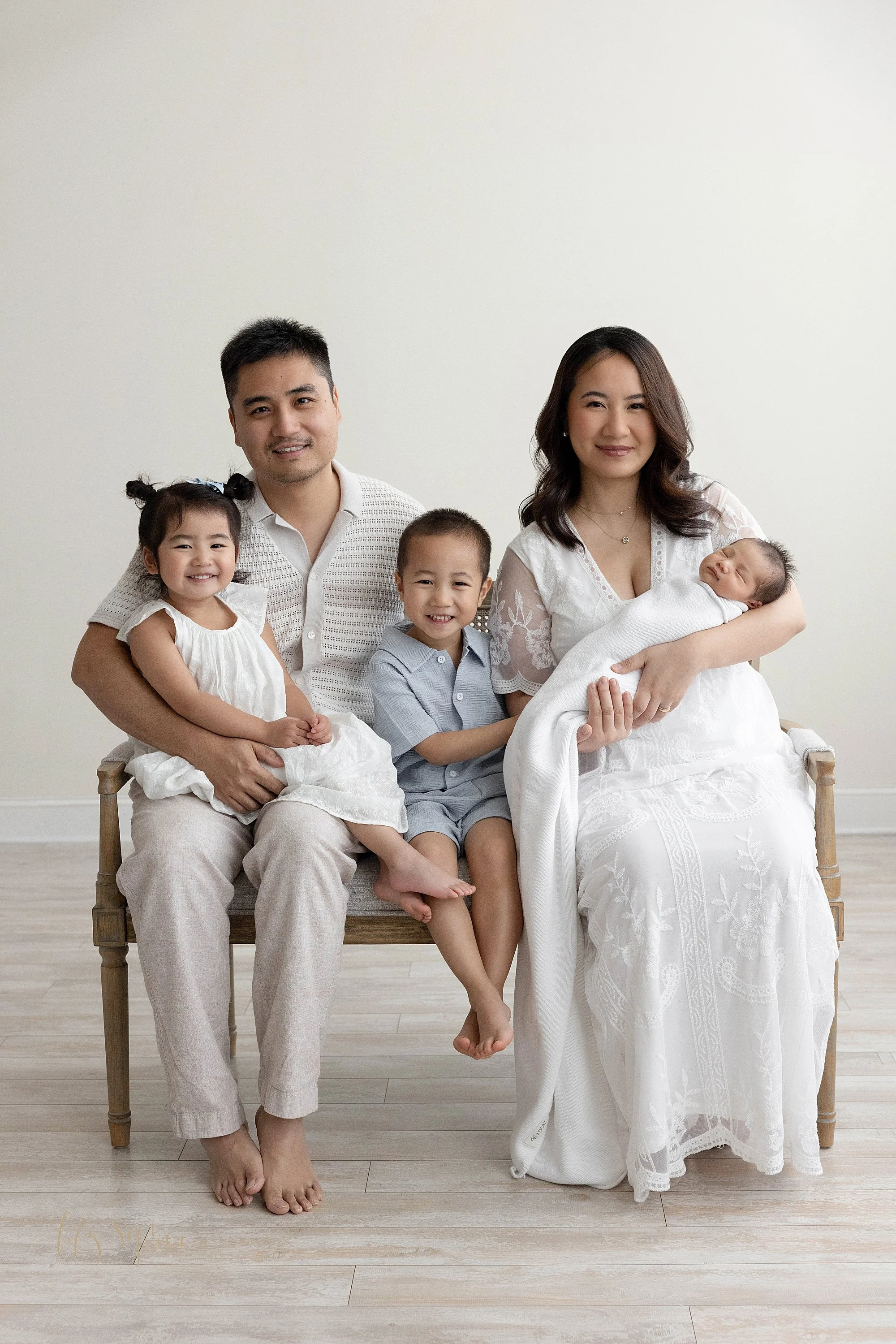intown-atlanta-morningside-decatur-brookhaven-buckhead-natural-light-studio-family-portraits-newborn-baby-boy-photoshoot_0267.jpg