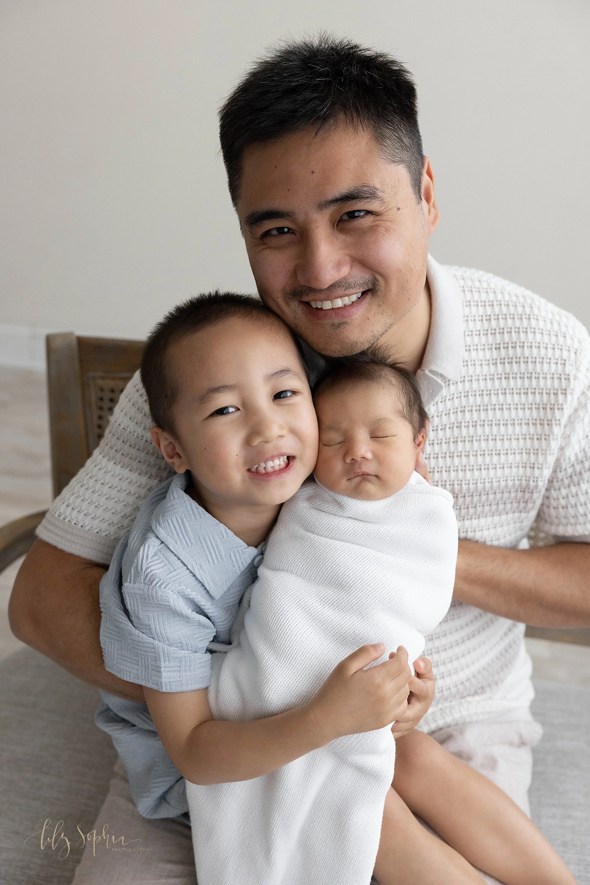 intown-atlanta-morningside-decatur-brookhaven-buckhead-natural-light-studio-family-portraits-newborn-baby-boy-photoshoot_0270.jpg