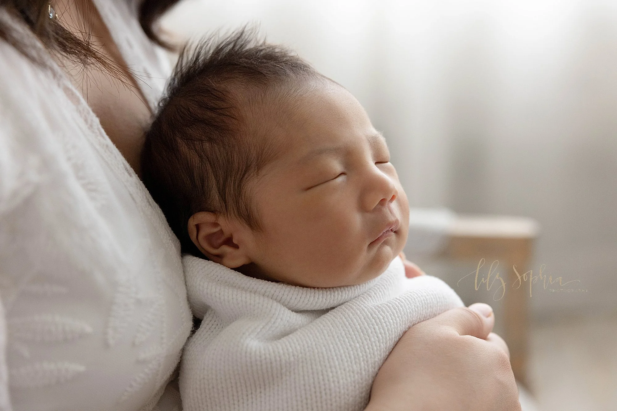 intown-atlanta-morningside-decatur-brookhaven-buckhead-natural-light-studio-family-portraits-newborn-baby-boy-photoshoot_0279.jpg