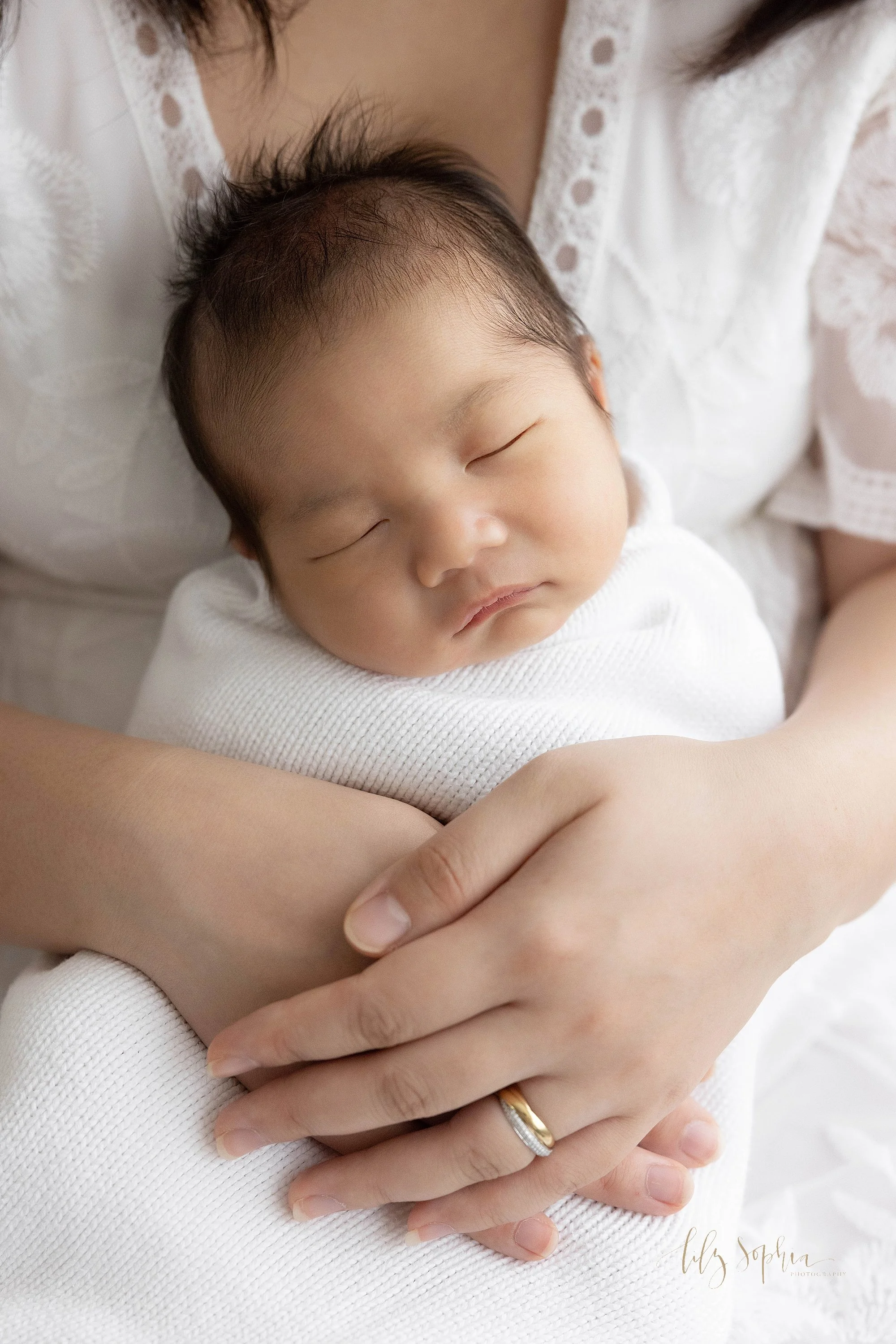 intown-atlanta-morningside-decatur-brookhaven-buckhead-natural-light-studio-family-portraits-newborn-baby-boy-photoshoot_0278.jpg