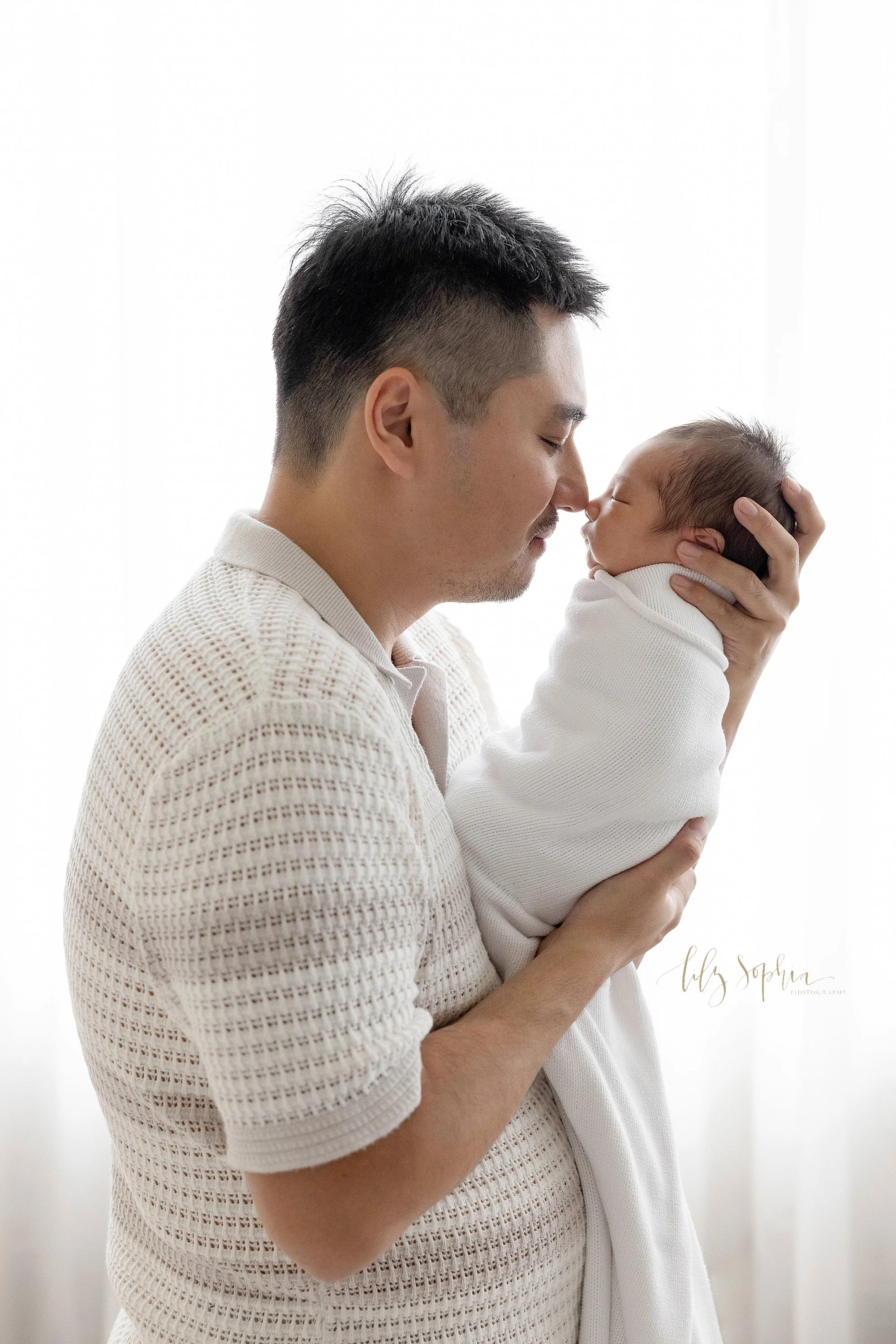 intown-atlanta-morningside-decatur-brookhaven-buckhead-natural-light-studio-family-portraits-newborn-baby-boy-photoshoot_0283.jpg
