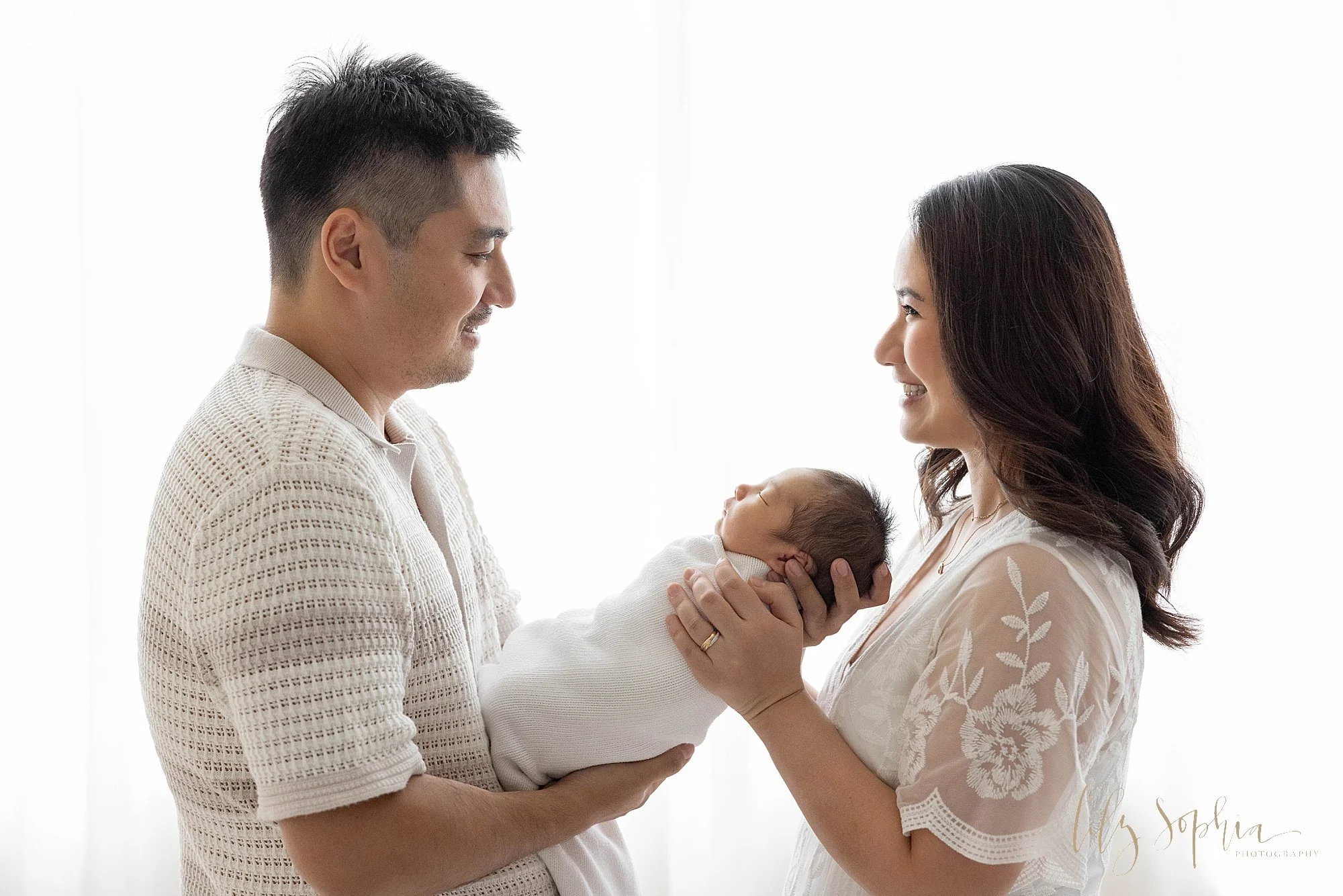 intown-atlanta-morningside-decatur-brookhaven-buckhead-natural-light-studio-family-portraits-newborn-baby-boy-photoshoot_0284.jpg