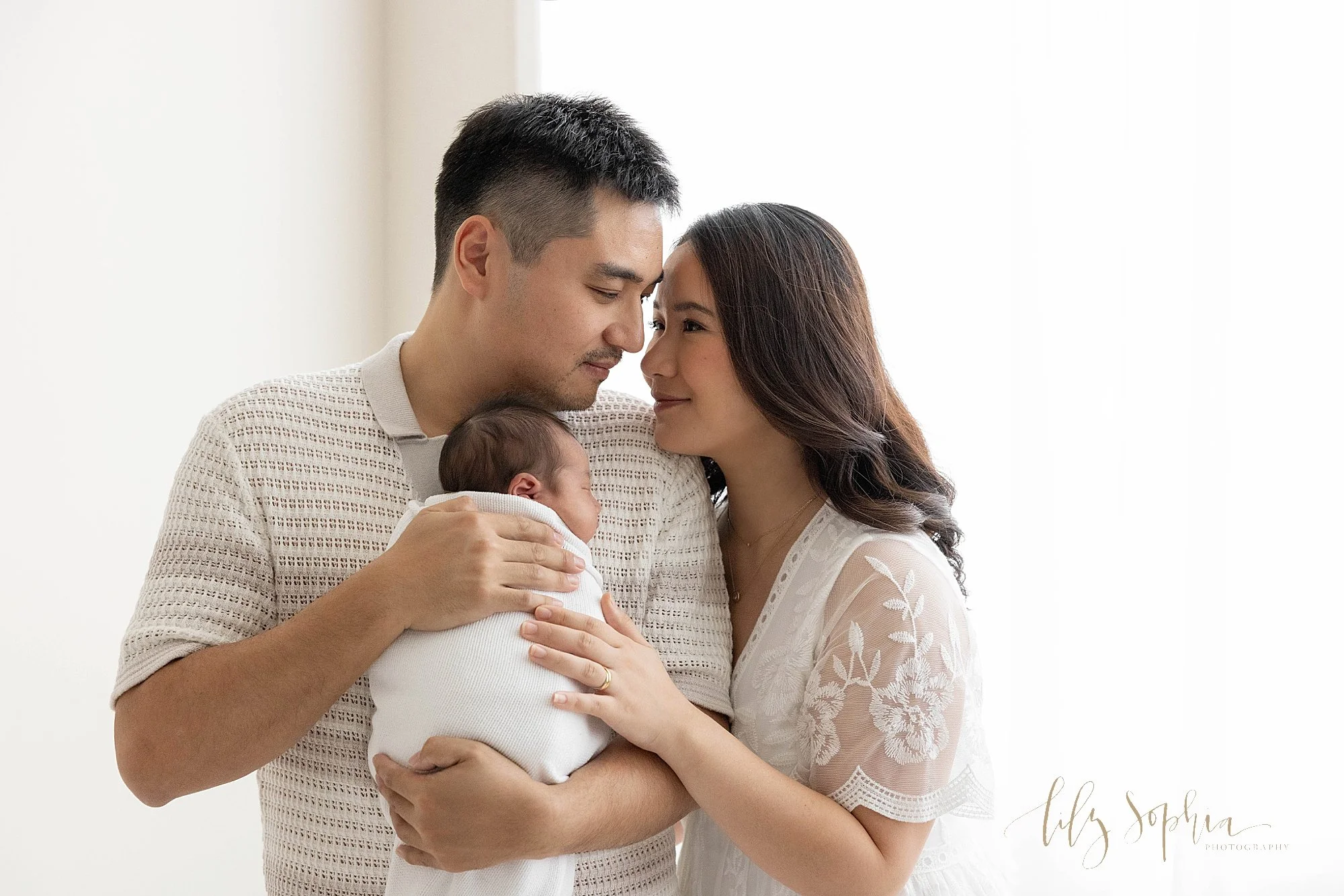 intown-atlanta-morningside-decatur-brookhaven-buckhead-natural-light-studio-family-portraits-newborn-baby-boy-photoshoot_0286.jpg