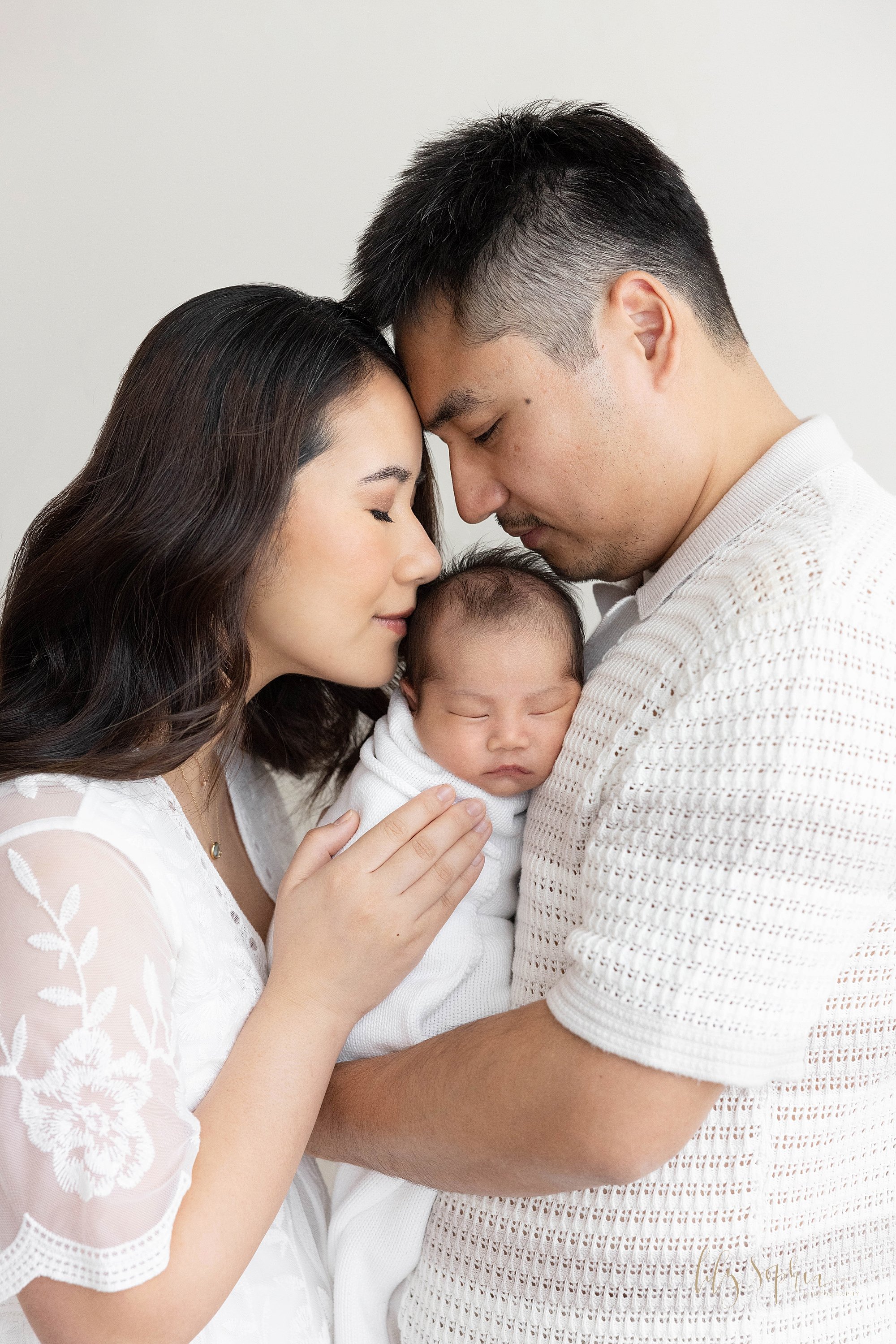 intown-atlanta-morningside-decatur-brookhaven-buckhead-natural-light-studio-family-portraits-newborn-baby-boy-photoshoot_0287.jpg